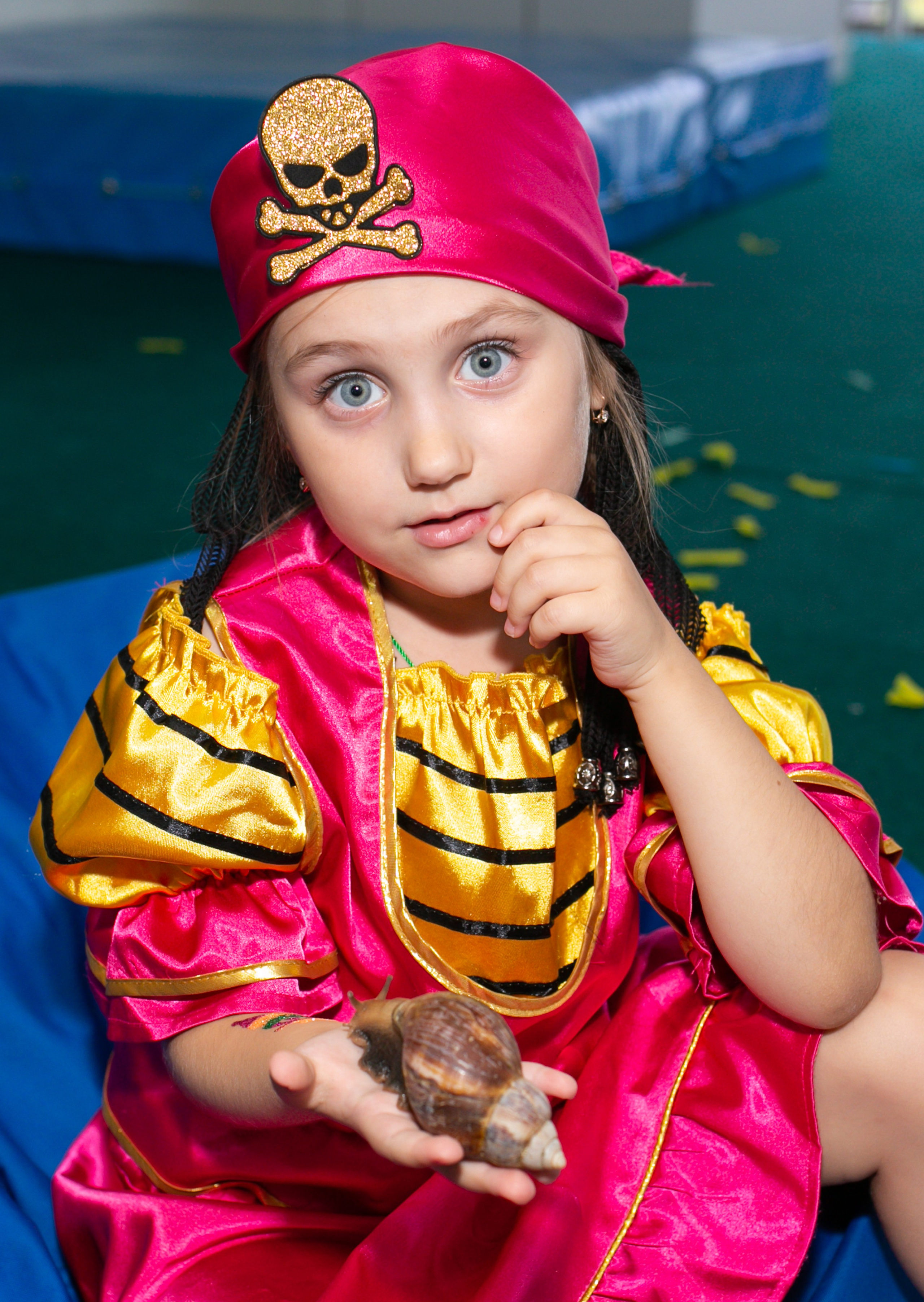 Белый кролик. Форд Боярд. Фотограф новорожденных и семейный фотограф НСО г. Бердск Марина Львова