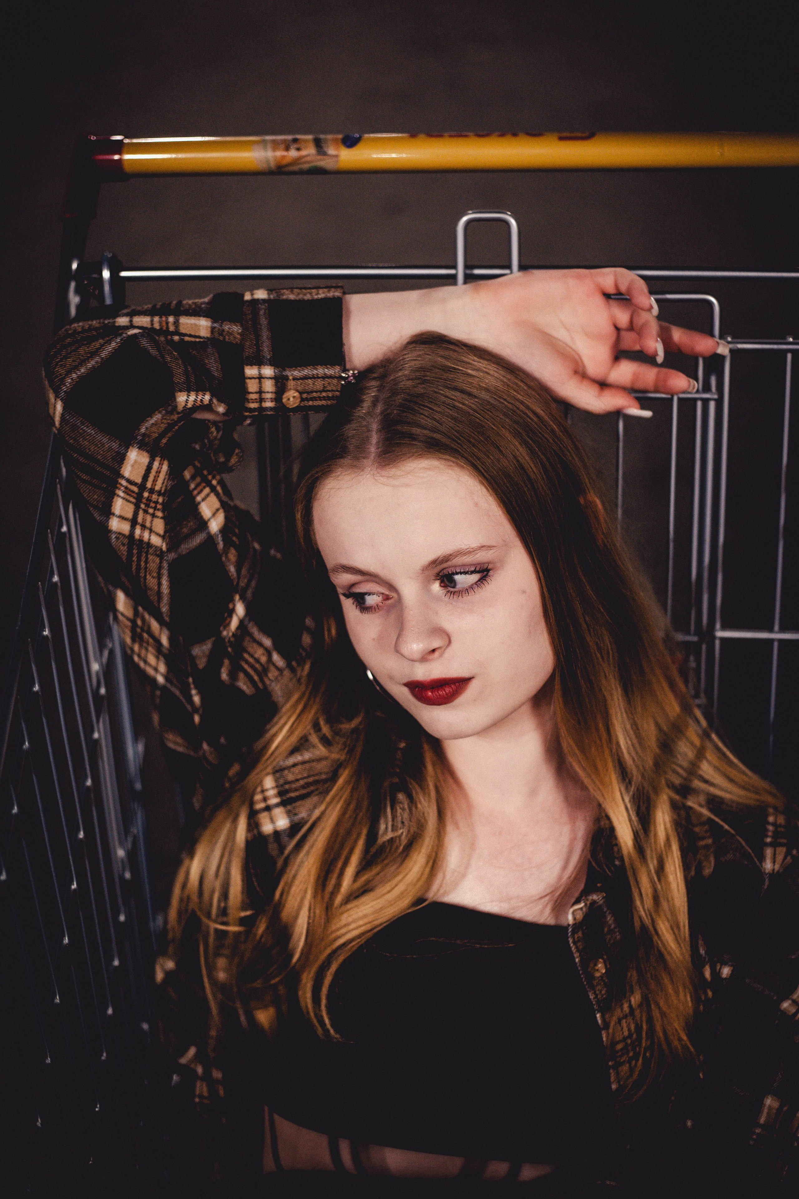 «Тайны парковки глазами тележки». Уличный фотограф Города N