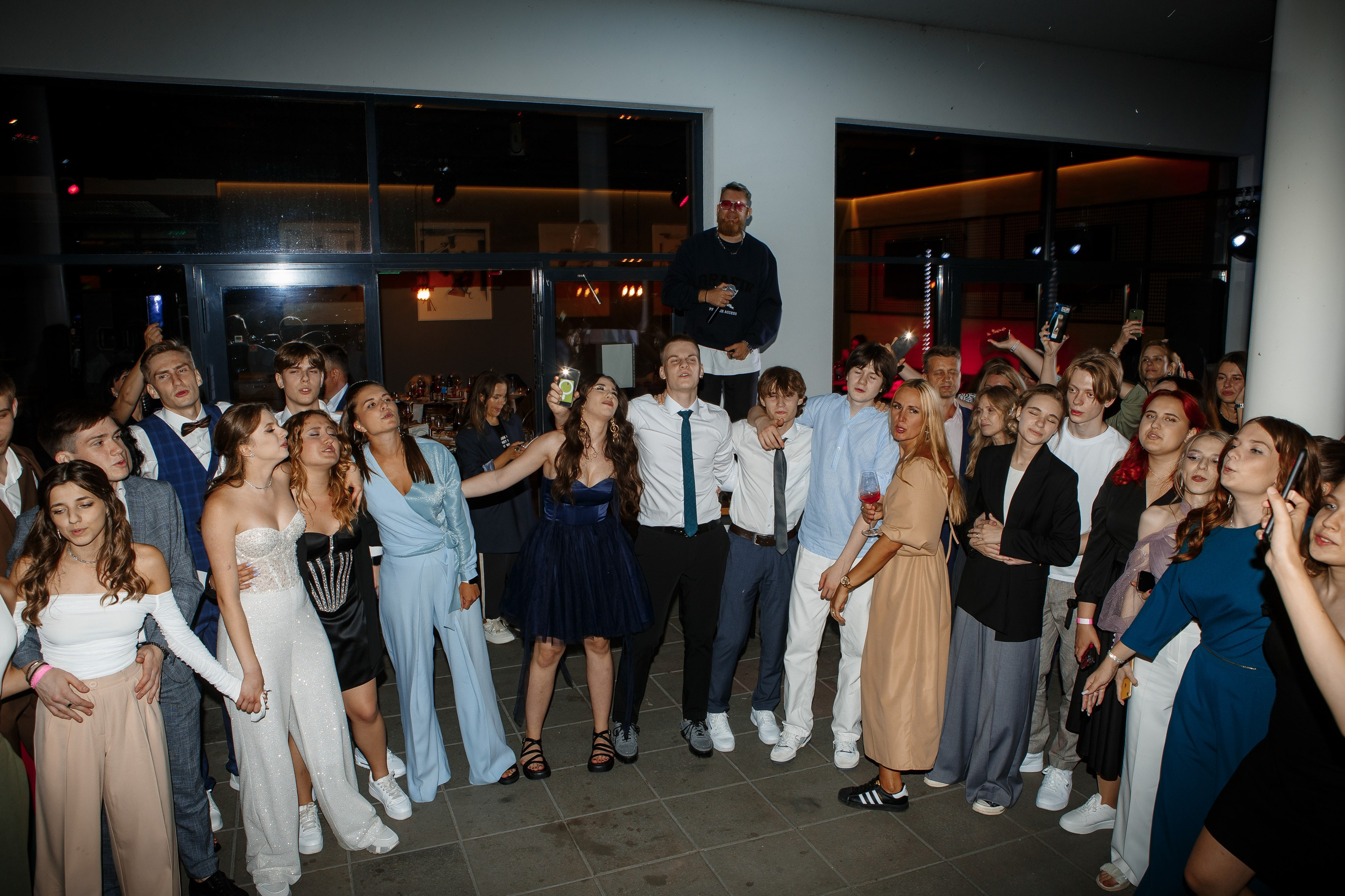 Выпускной Гимназия 12 2024 OpenHouse. Свадебный и портретный Фотограф в Липецке Дмитрий Котюков