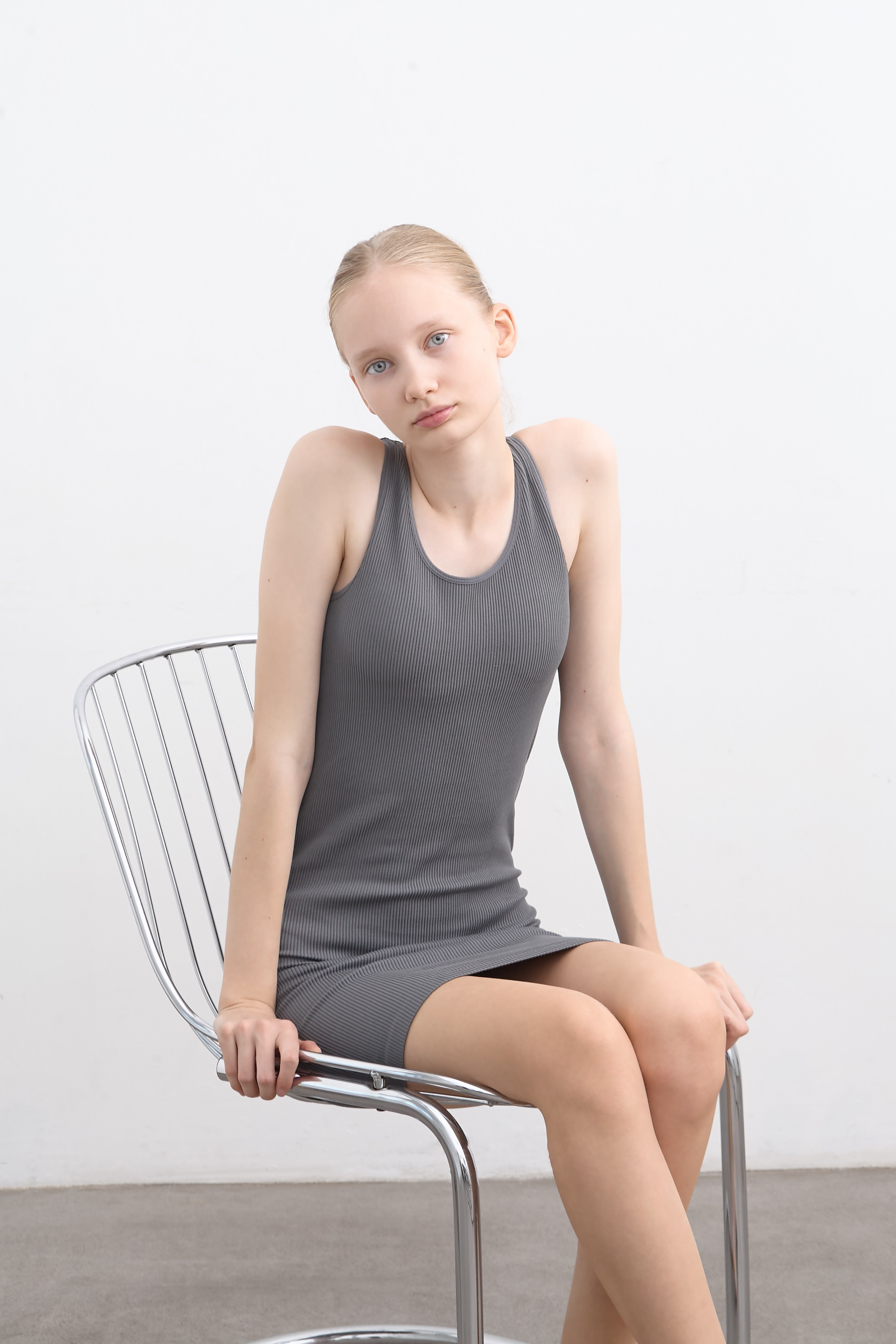 Модельные тесты для Даши. Модельные тесты в Москве. Фотограф Вика Паршина