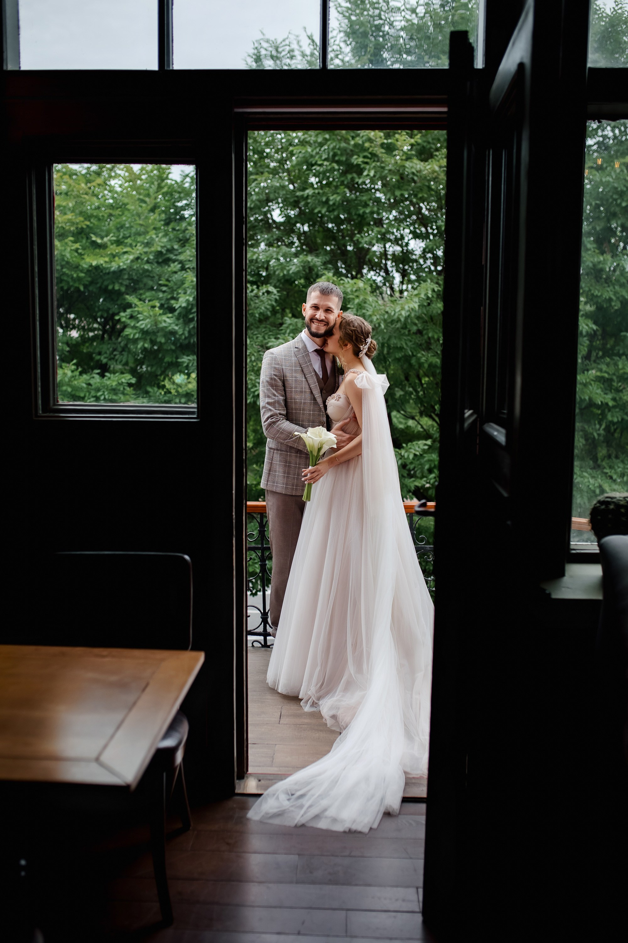 Степан и Ульяна. Утро. Загс. Прогулка. Дождь и солнце. Свадебный фотограф в Хабаровске