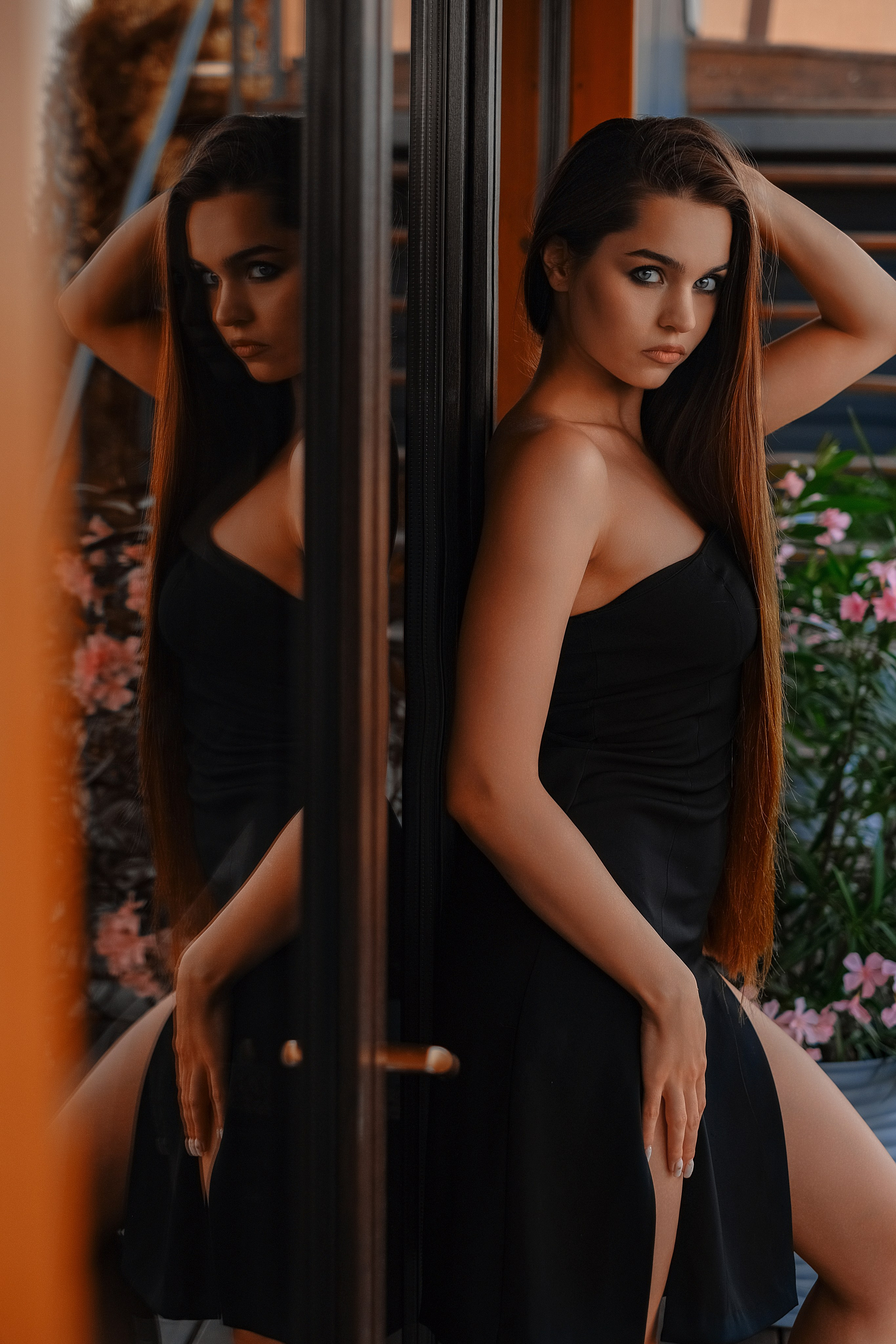 Портретная фотосессия Вилла, фото в красивом доме, усадьба, дача. Профессиональная фотосъемка в Крыму. Натуральные эмоции и живые кадры. Забронируйте дату прямо сейчас!