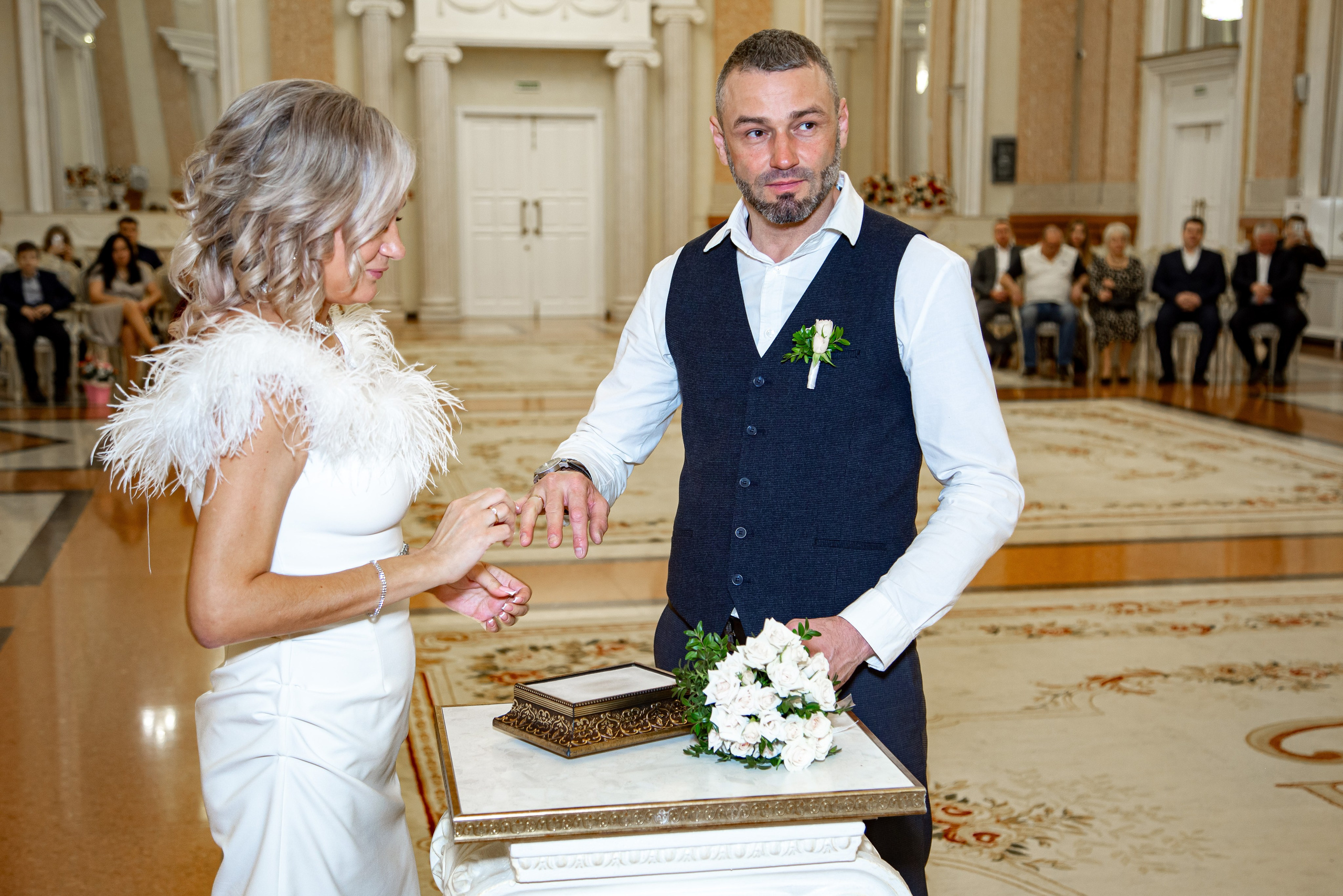 Свадебные фото. Фотограф Краснодара, фотограф в парке Галецкого.репортажный фотограф. детский фотограф, свадебный фотограф. профессиональный фотограф