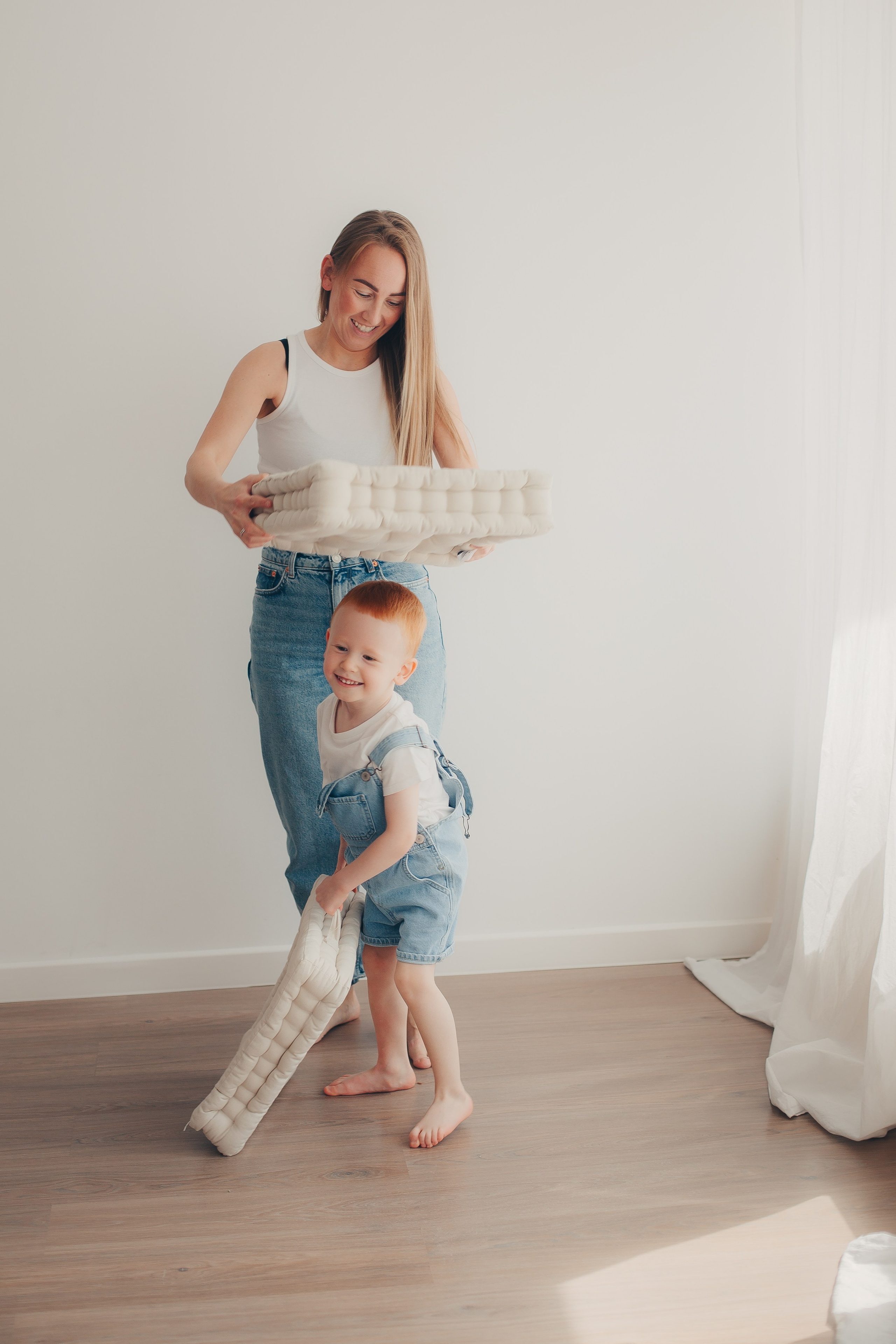 Семейная фотосессия в студии. Фотограф Евгения Мальцева, Архангельск