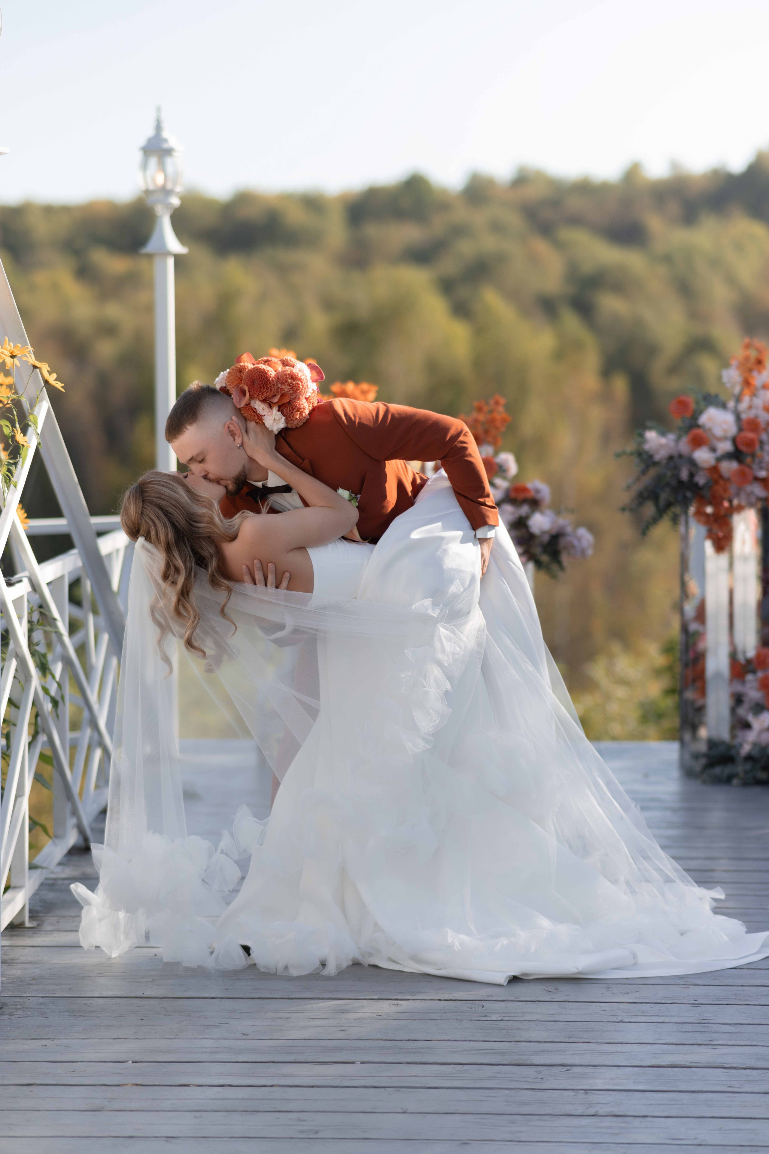 Фотограф Загородняя. Подрядчики и друзья сети свадебных площадок House for wedding