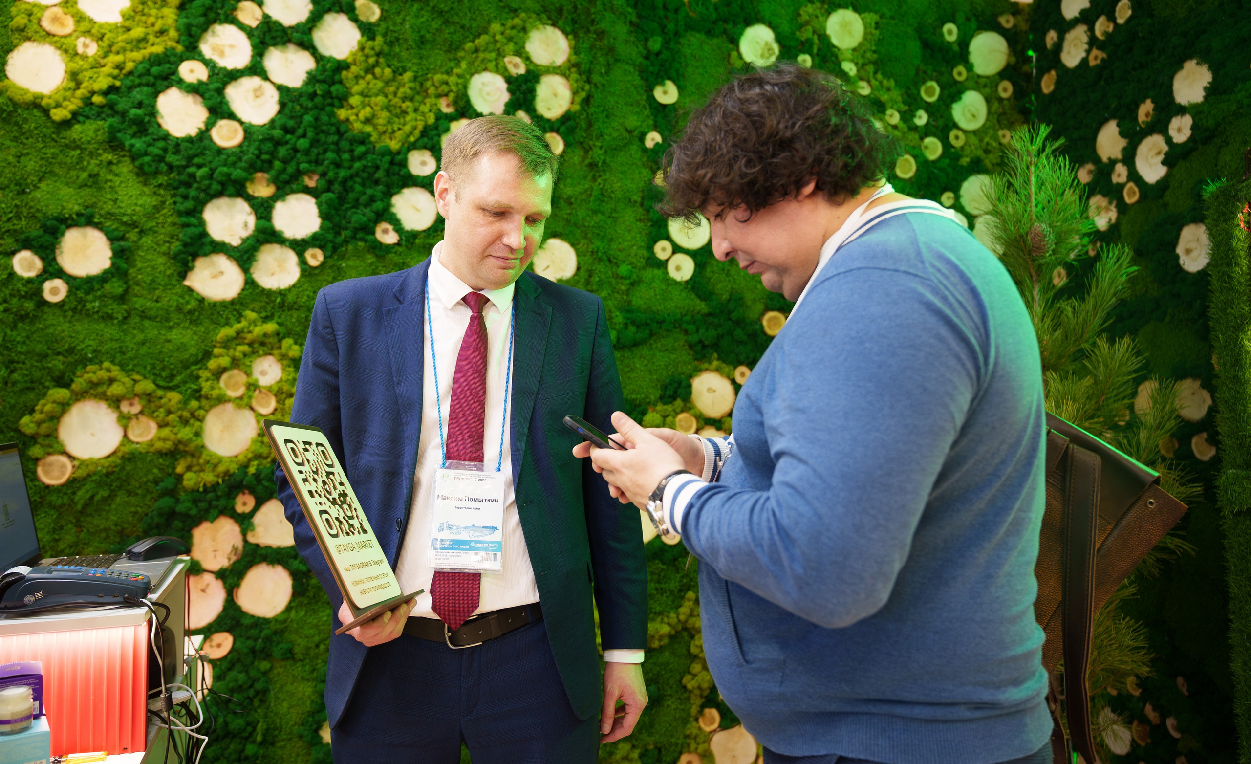 Репортажная фотография выставок и мероприятий. Репортажный фотограф в Москве Вадим Галанин