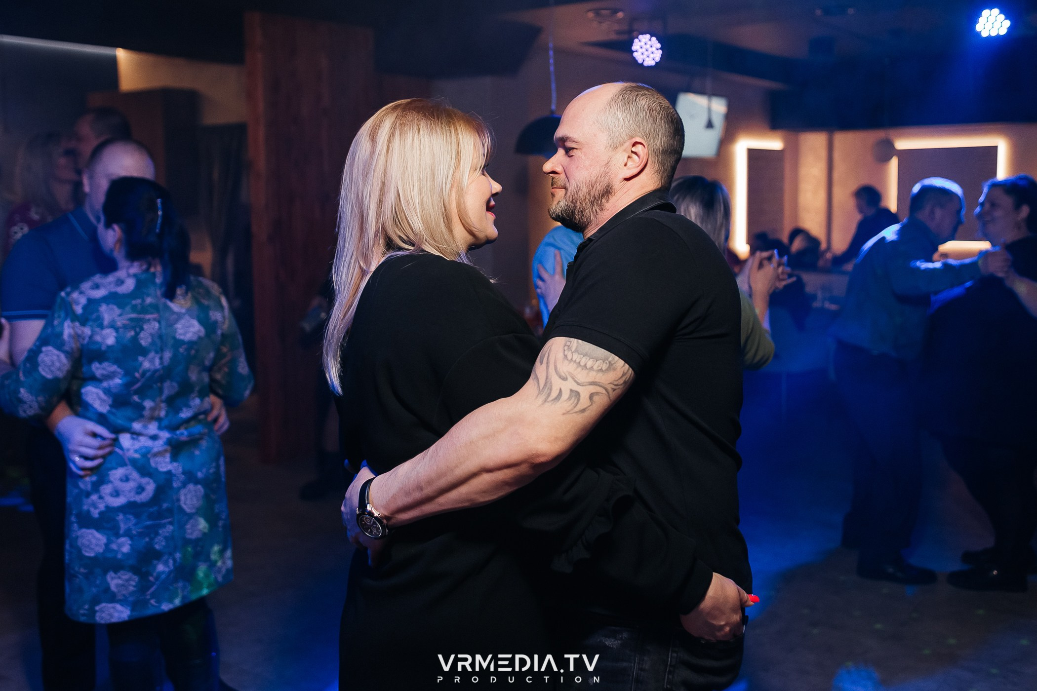 8 марта в караоке-ресторане «Голос»