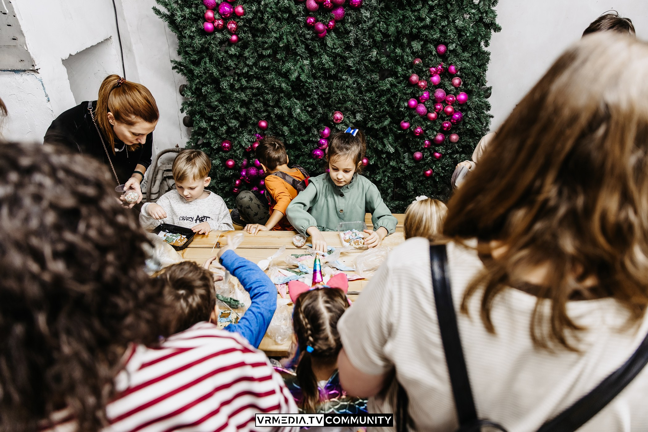 Традиционный рождественский базар и Garage Sale