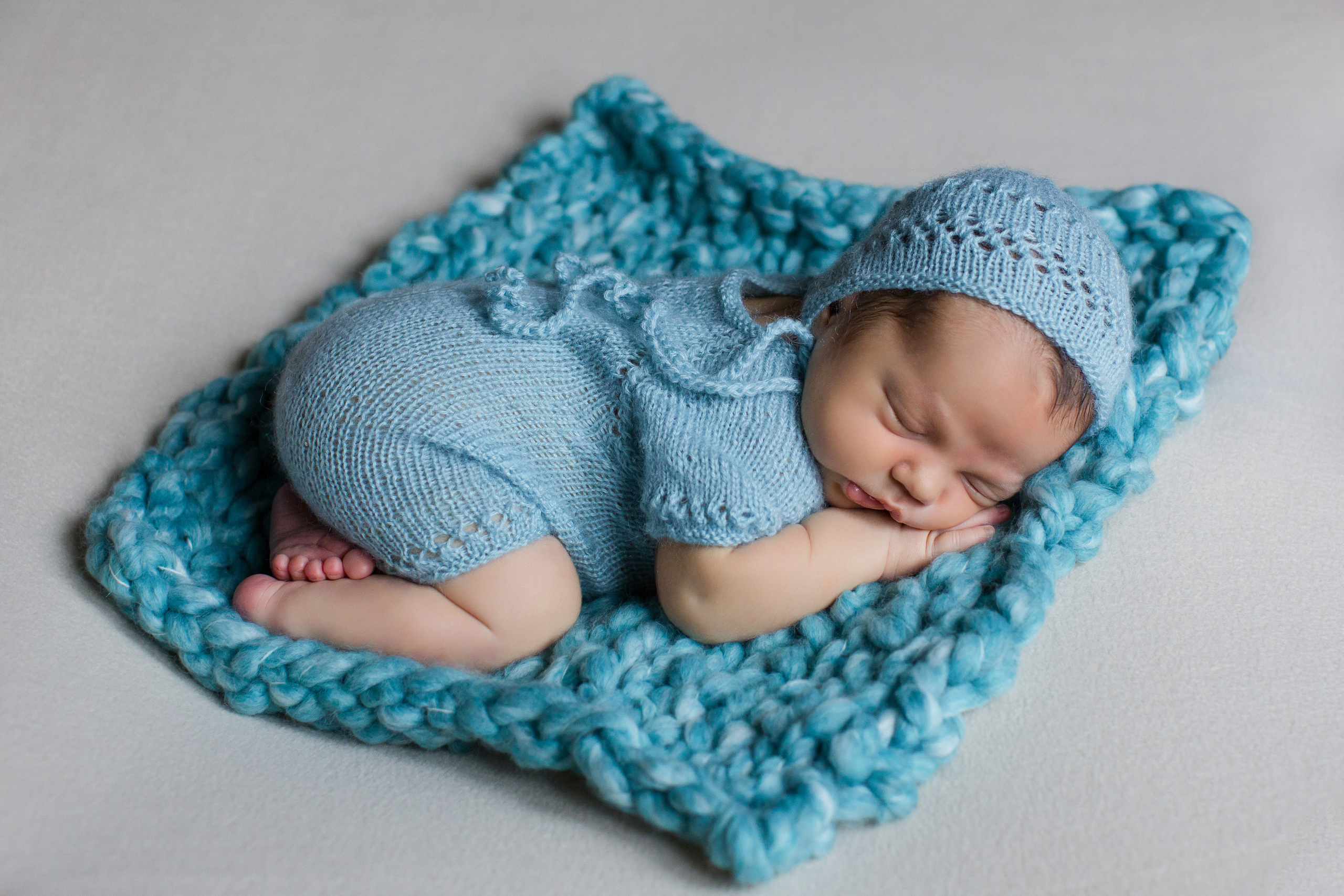 Съёмка новорождённых малышей на дому. Главная