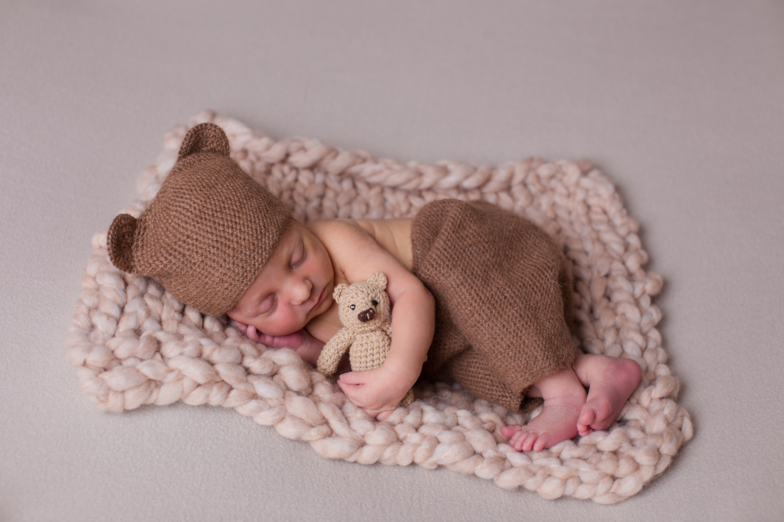 Съёмка новорождённых малышей на дому. Главная