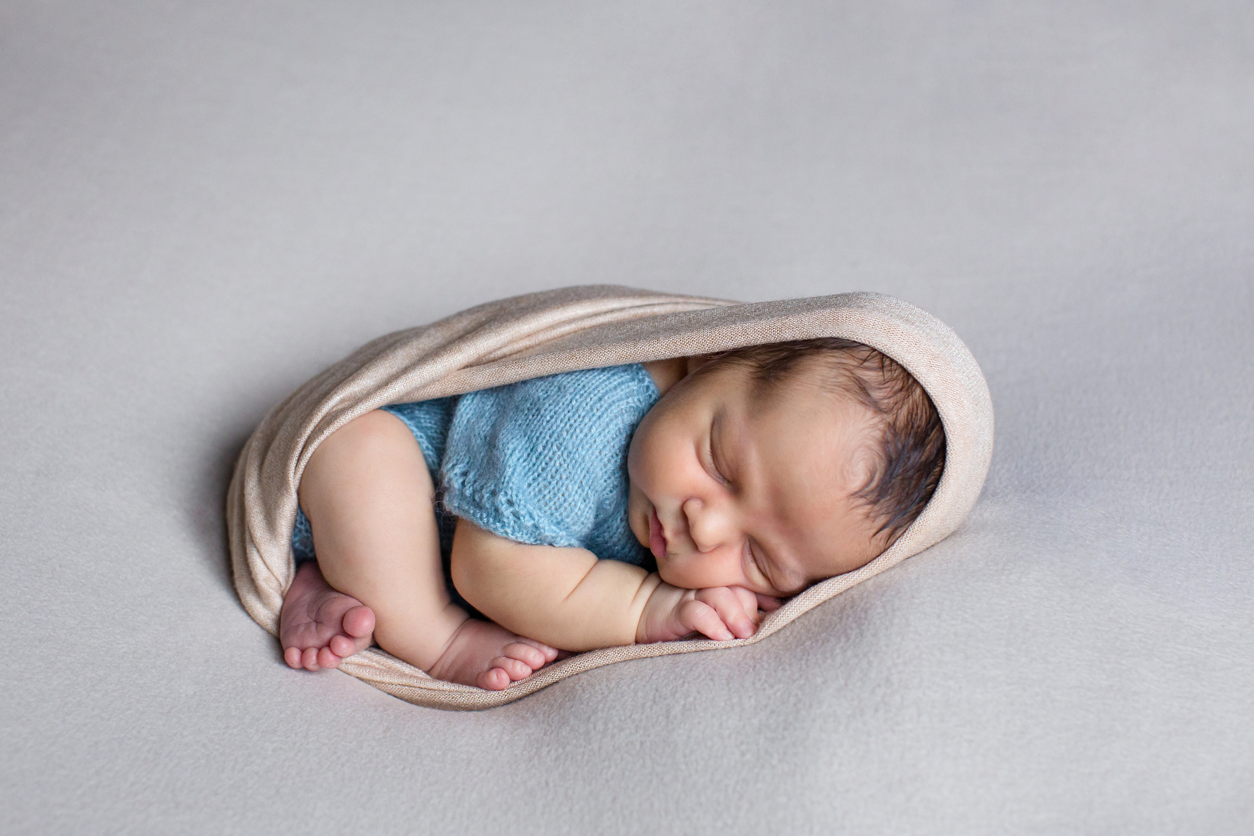 Съёмка новорождённых малышей на дому. Главная