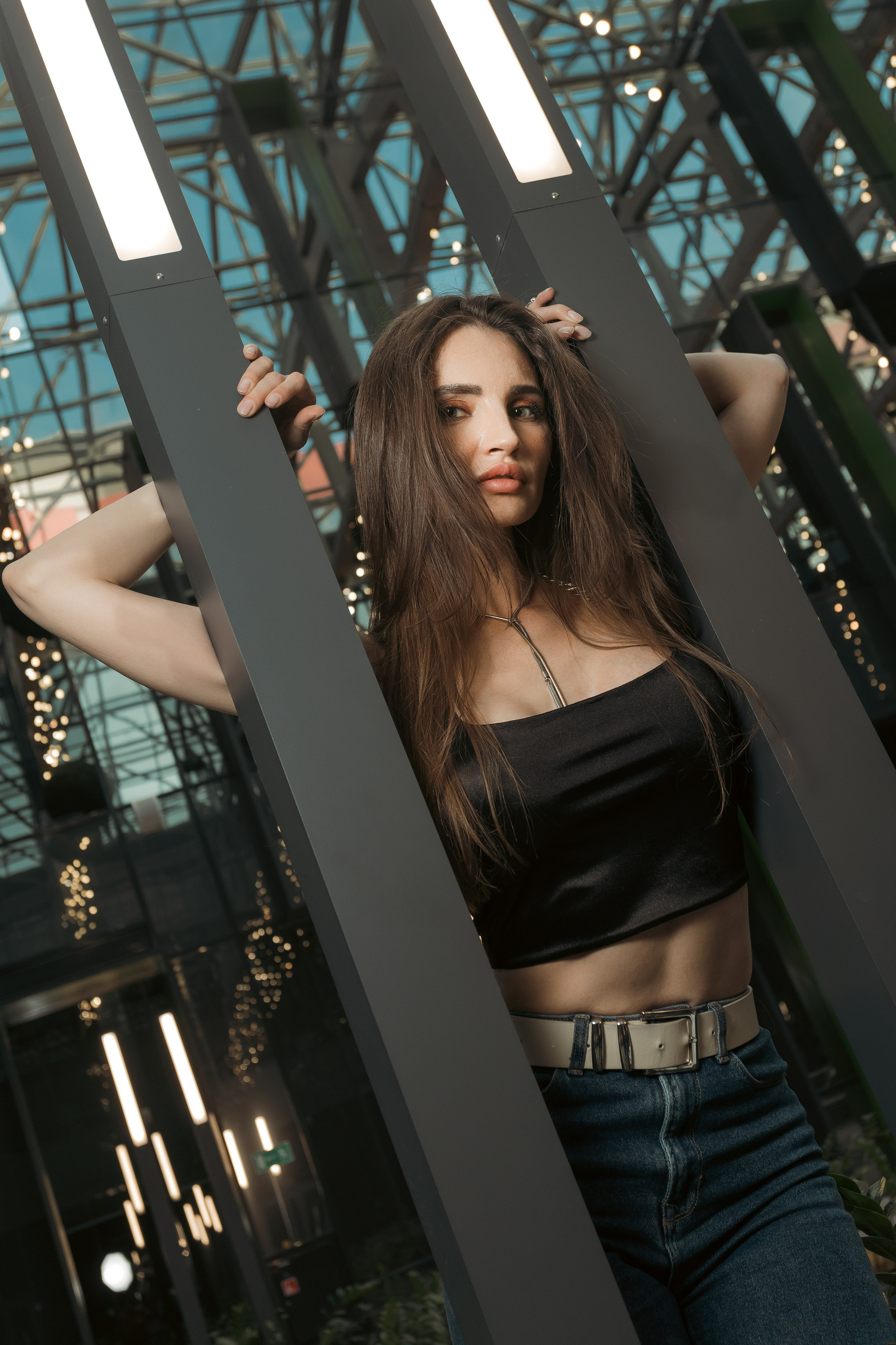 В помещении. Photomantis