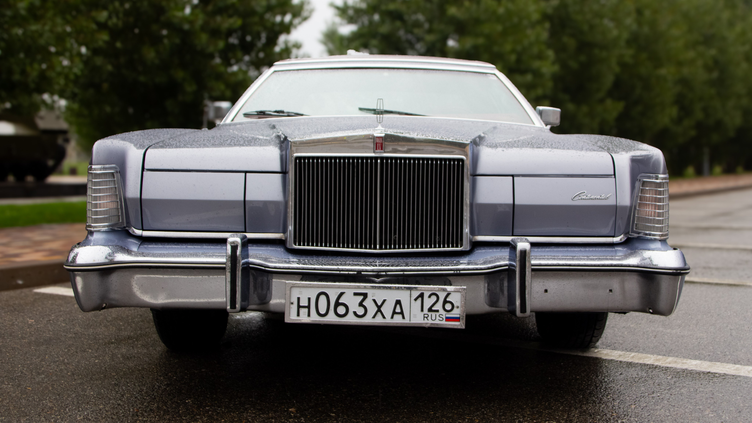 Фото Lincoln Continental Mark IV — купе американской классики