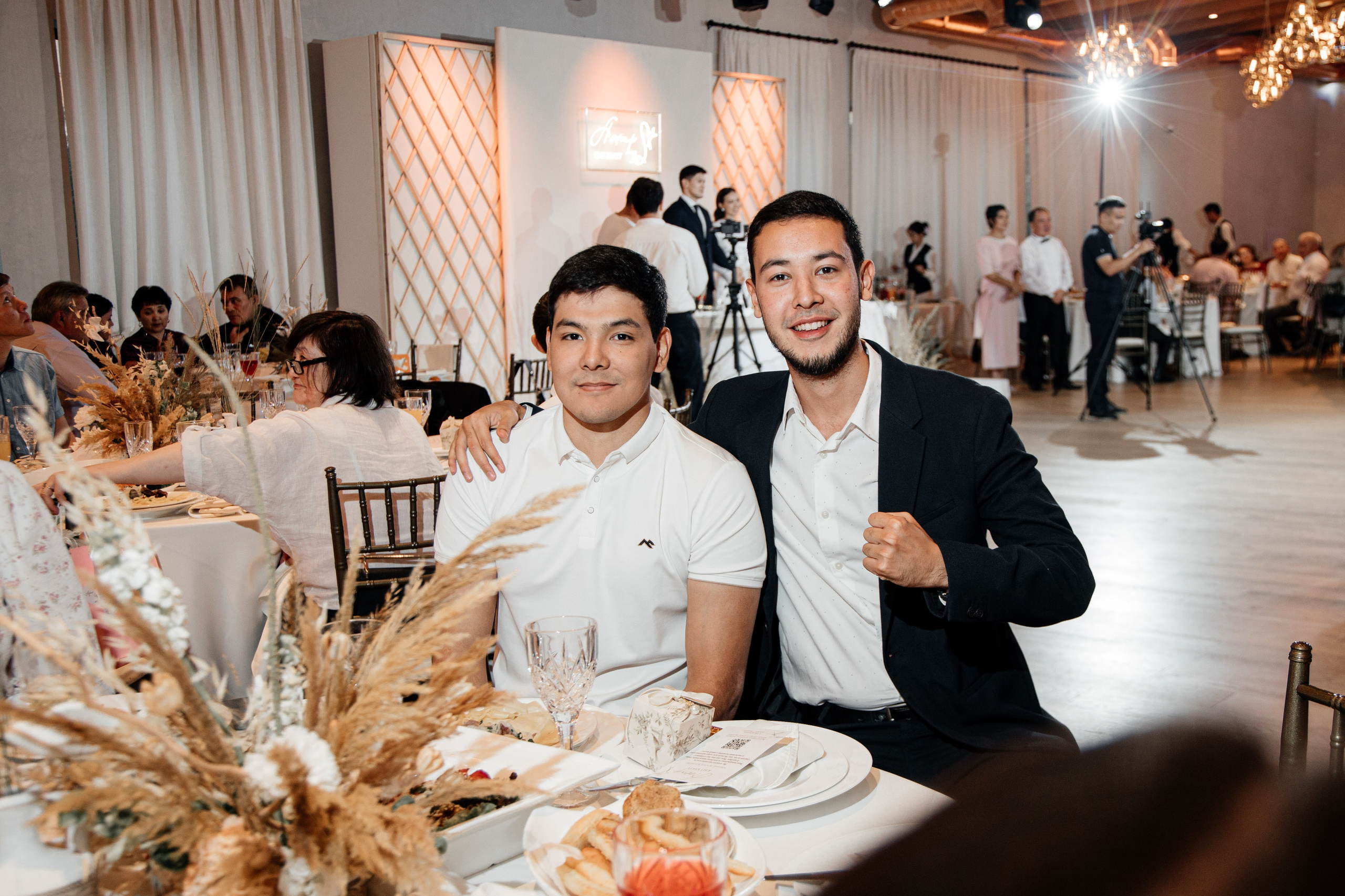 Azhar Uzatu. Свадебный фотограф Алматы