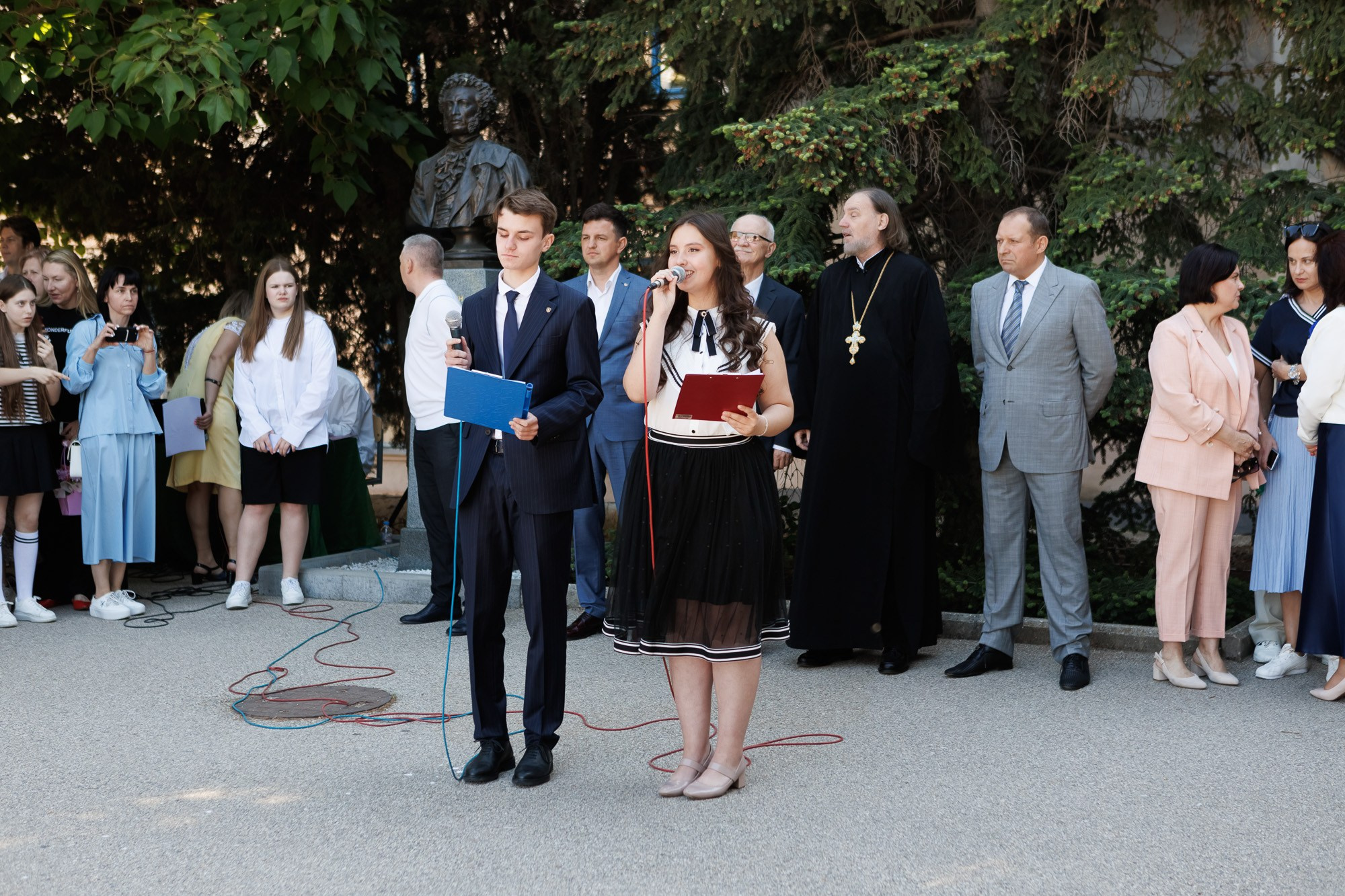 Последний звонок в Гимназии № 1, г. Севастополь. Свадебный фотограф, фотосъемка в Крыму, Севастополе, Симферополе, Ялте