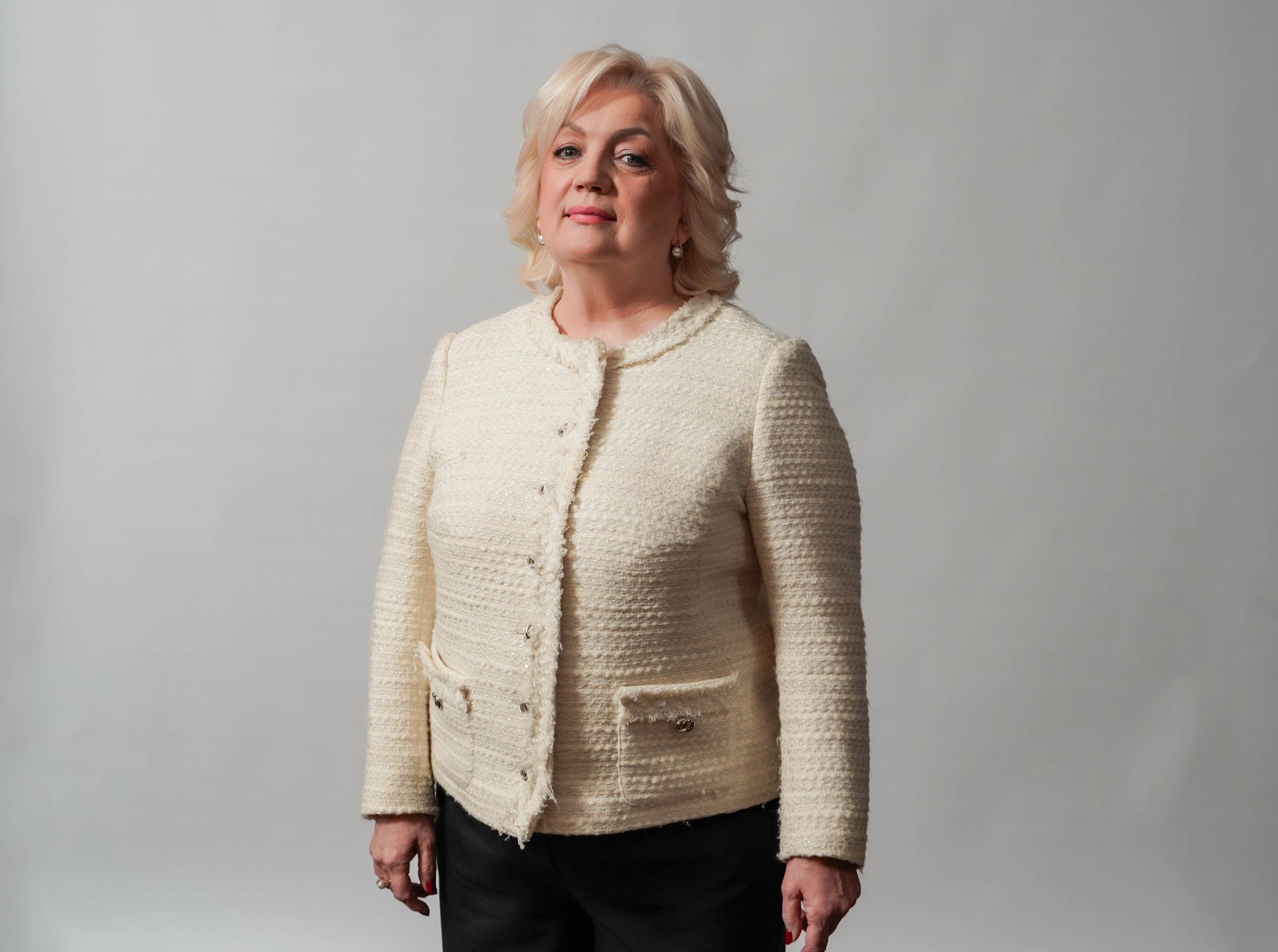 Корпоративные портреты сотрудников. Свадебный и семейный фотограф в Омске Белозерова Александра