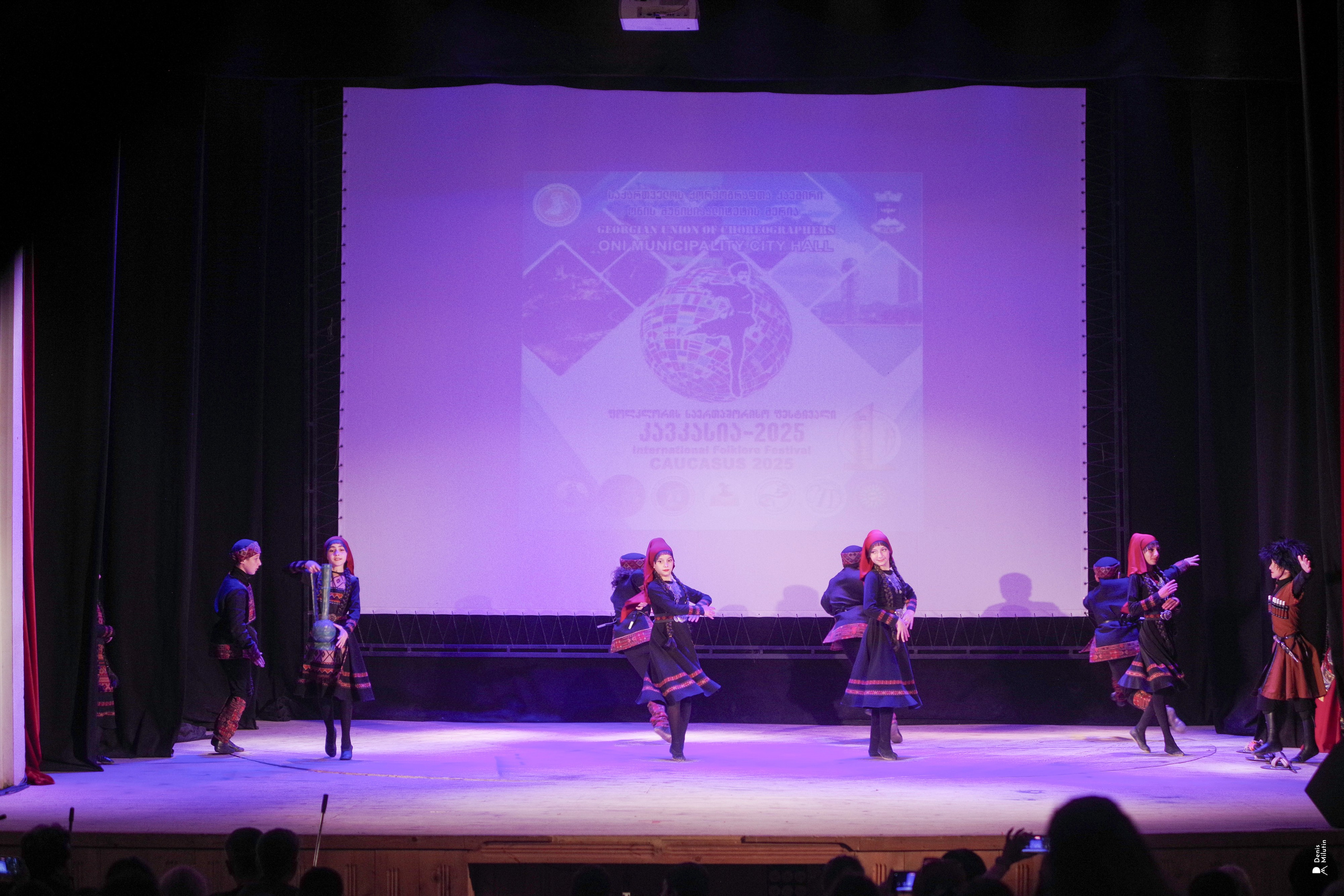 Танцы в прекрасном Они. Портретный фотограф Денис Милютин