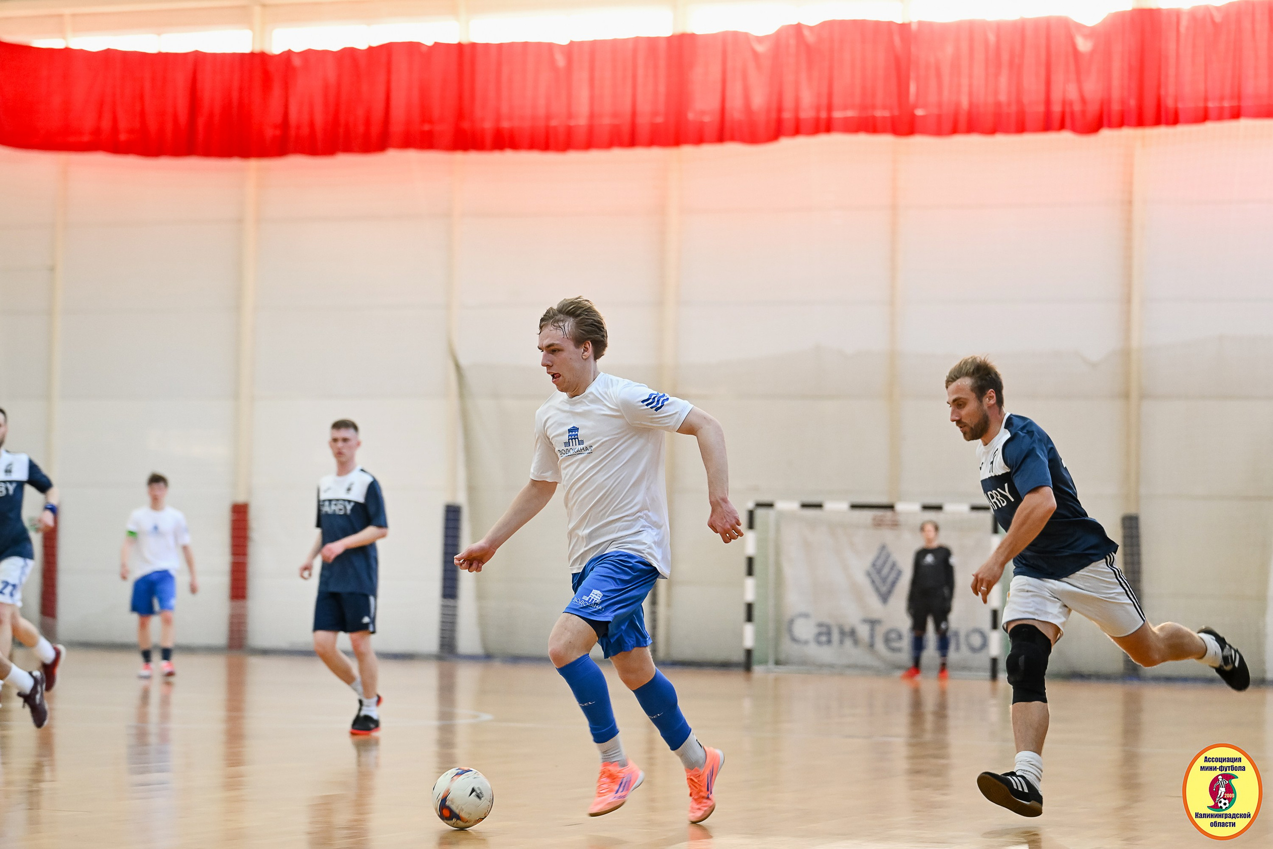 Корпоративная Бизнес Лига по футзалу — Весна 2026. VIBECITY.RU Вайб Сити Ру Фоторепортажи Фотоотчеты Калининград