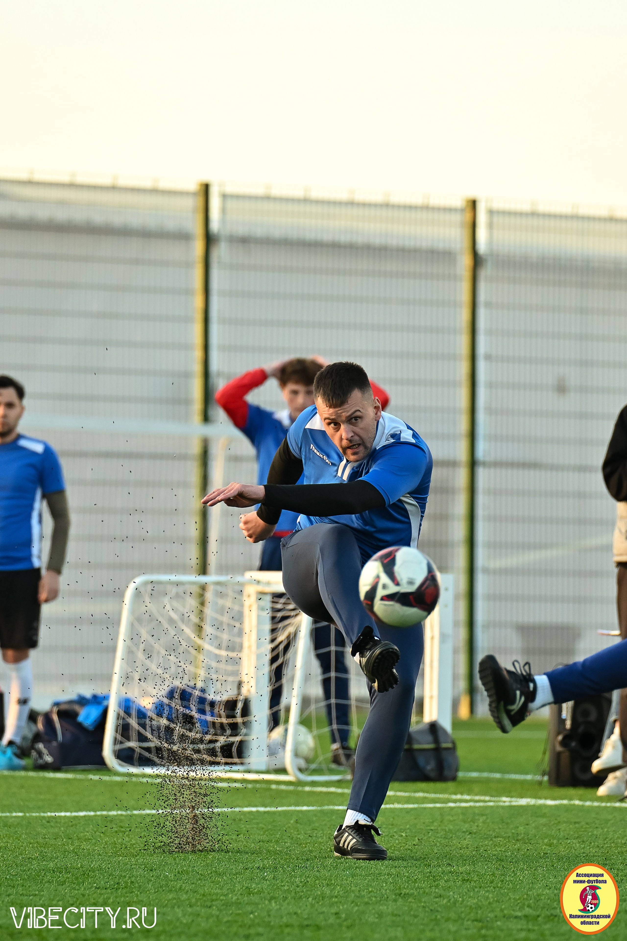 ИГРЫ МИНИ-ФУТБОЛЬНОЙ И КОРПОРАТИВНОЙ ЛИГИ. VIBECITY.RU Вайб Сити Ру Фоторепортажи Фотоотчеты Калининград
