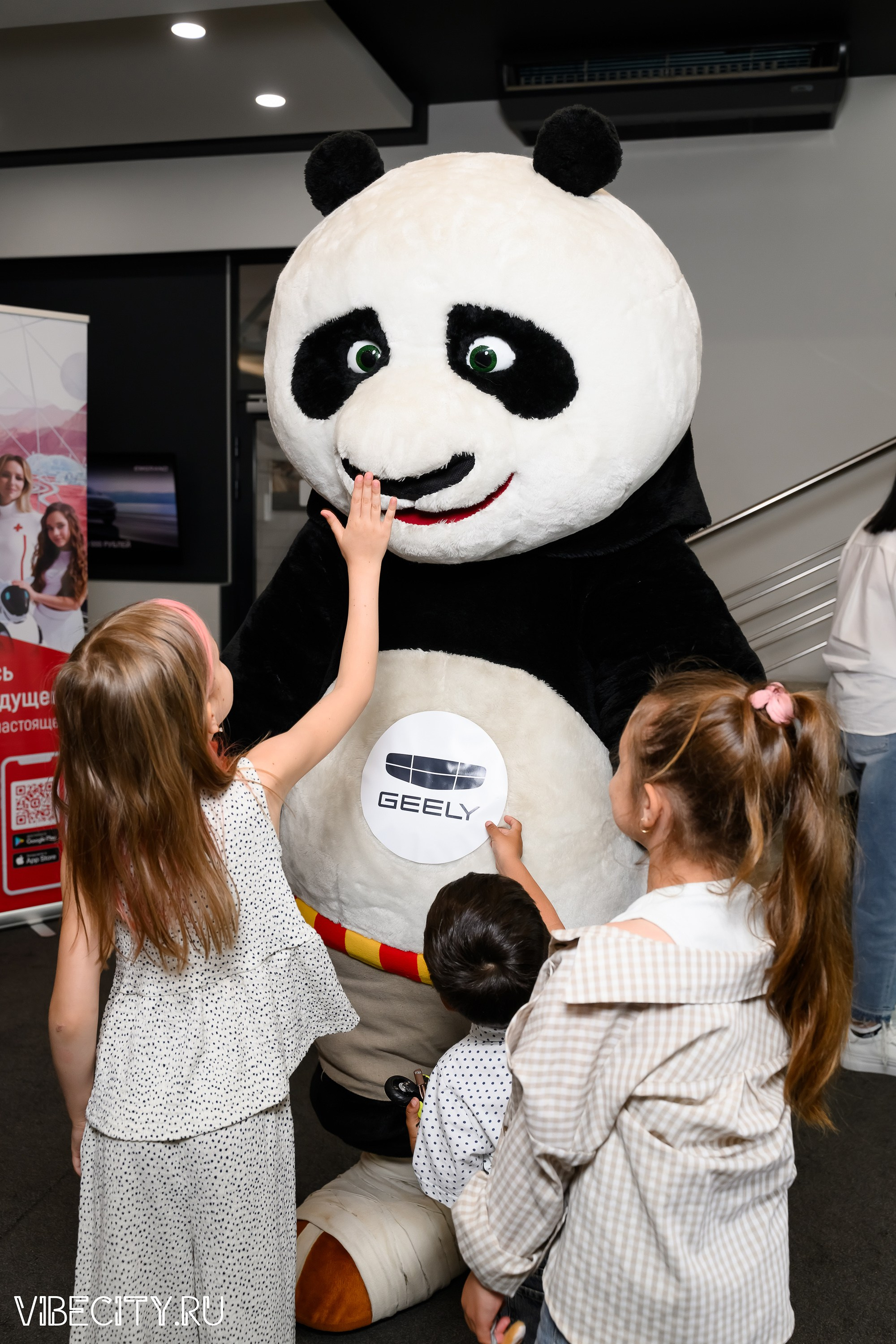 Презентация Geely Manjaro. VIBECITY.RU Вайб Сити Ру Фоторепортажи Фотоотчеты Калининград