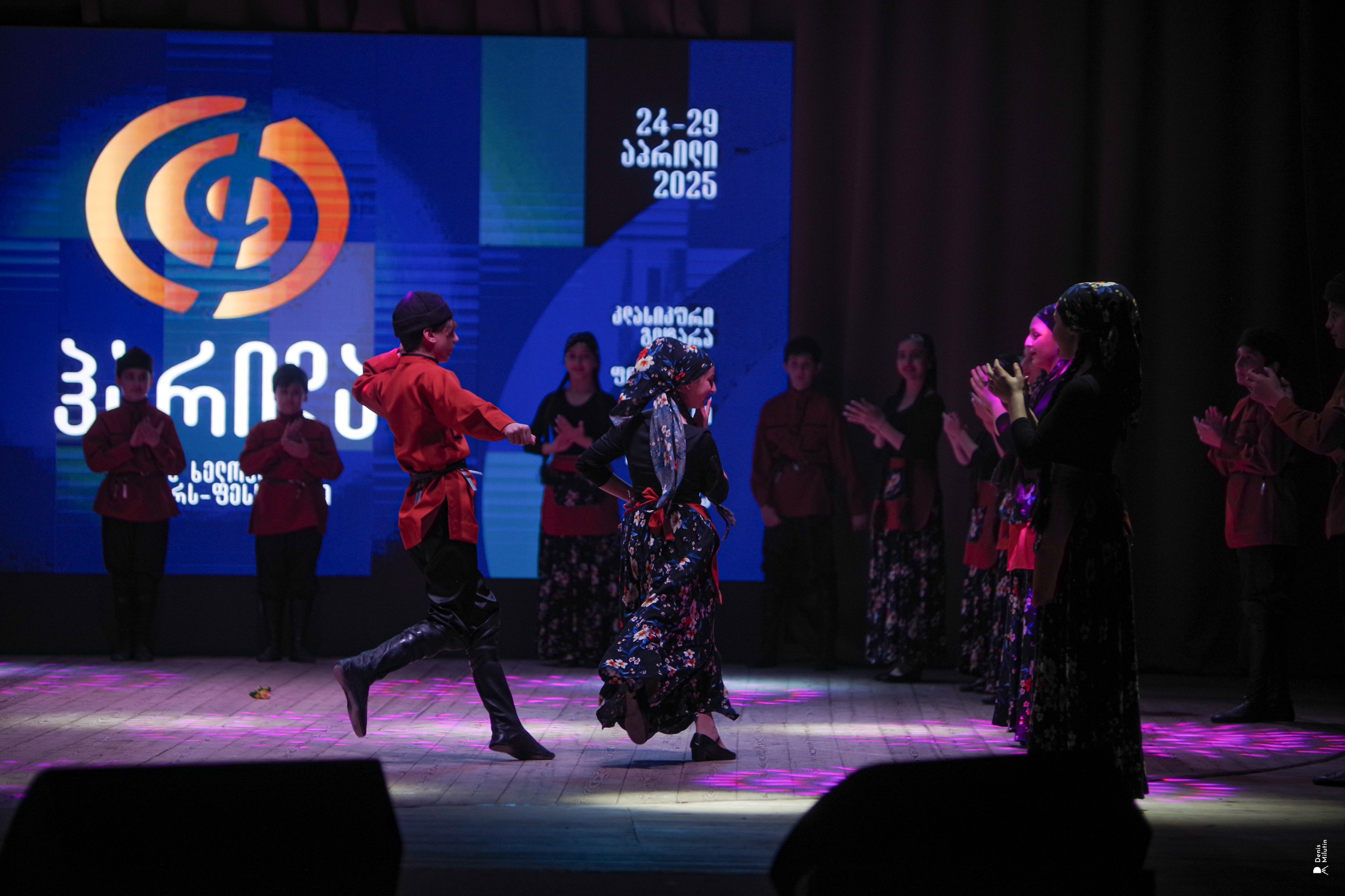 Танцы в Хоби. Портретный фотограф Денис Милютин