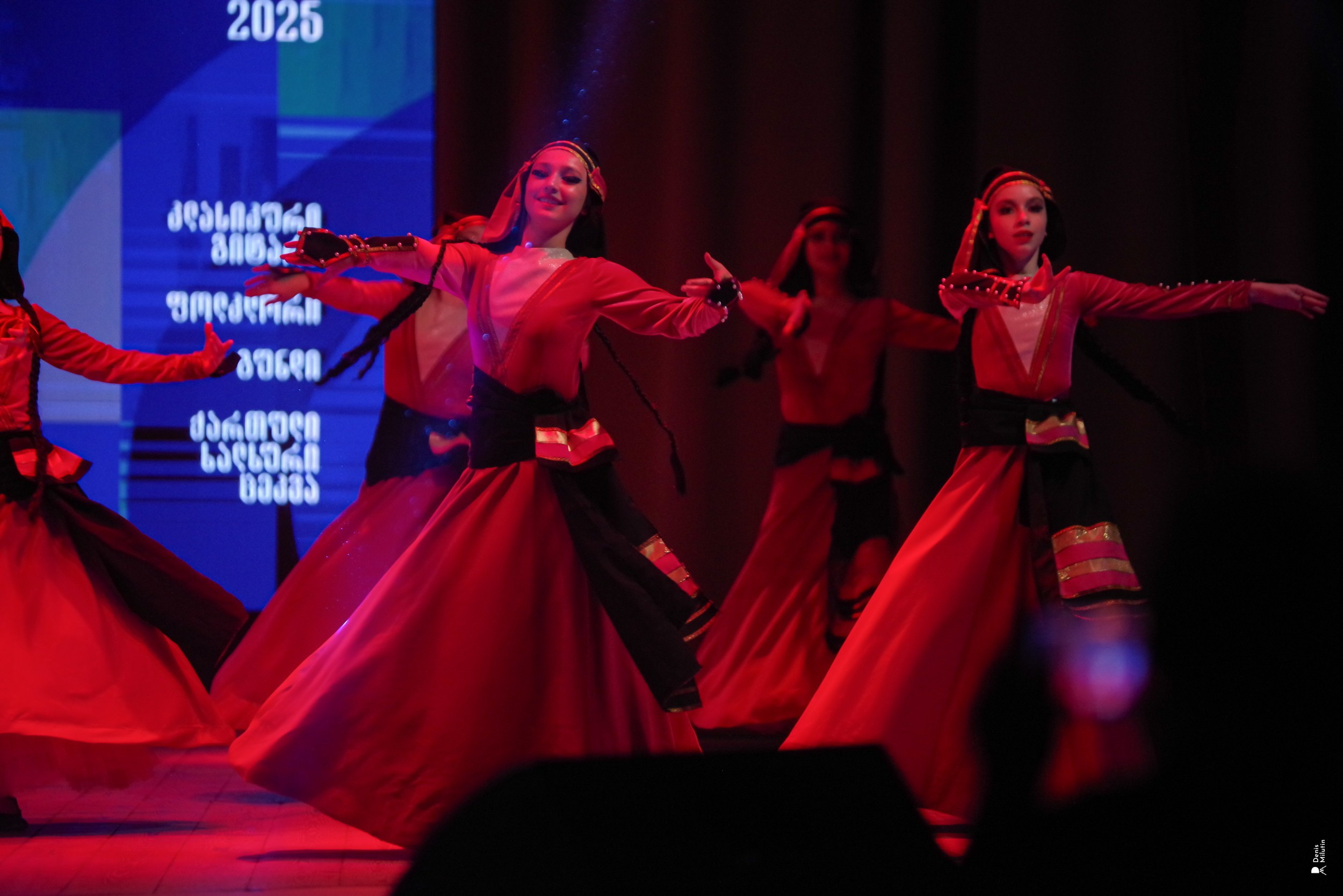 Танцы в Хоби. Портретный фотограф Денис Милютин