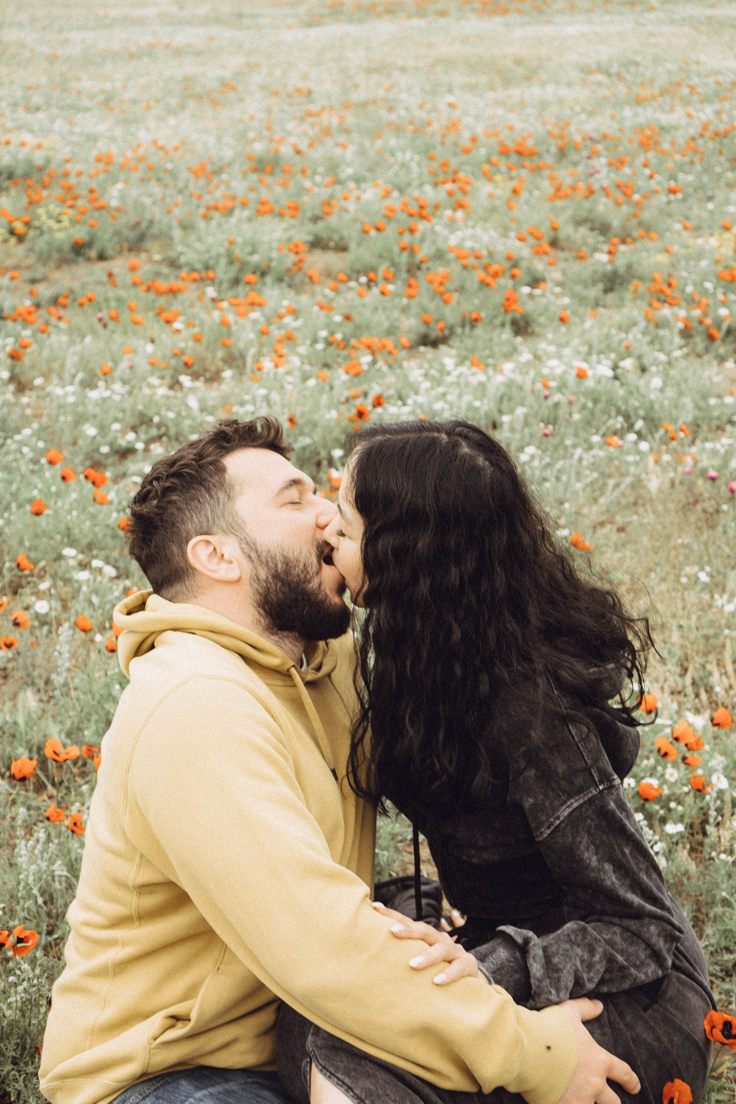 Любовь в маковом поле. Профессиональный фотограф, Санкт-Петербург — Виктория Богомолова