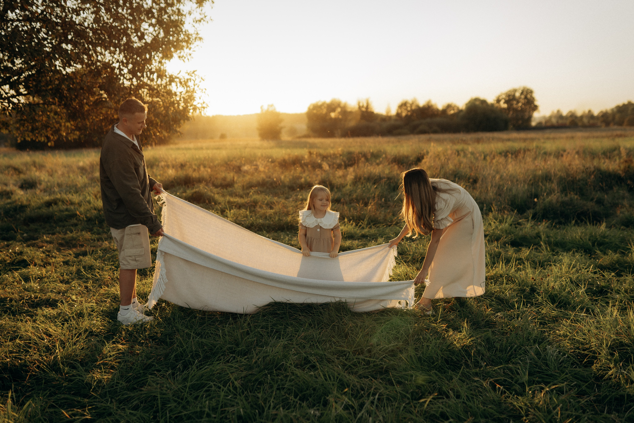 Летний вечер в поле. Семейный lifestyle фотограф в Москве Рената Рафикова