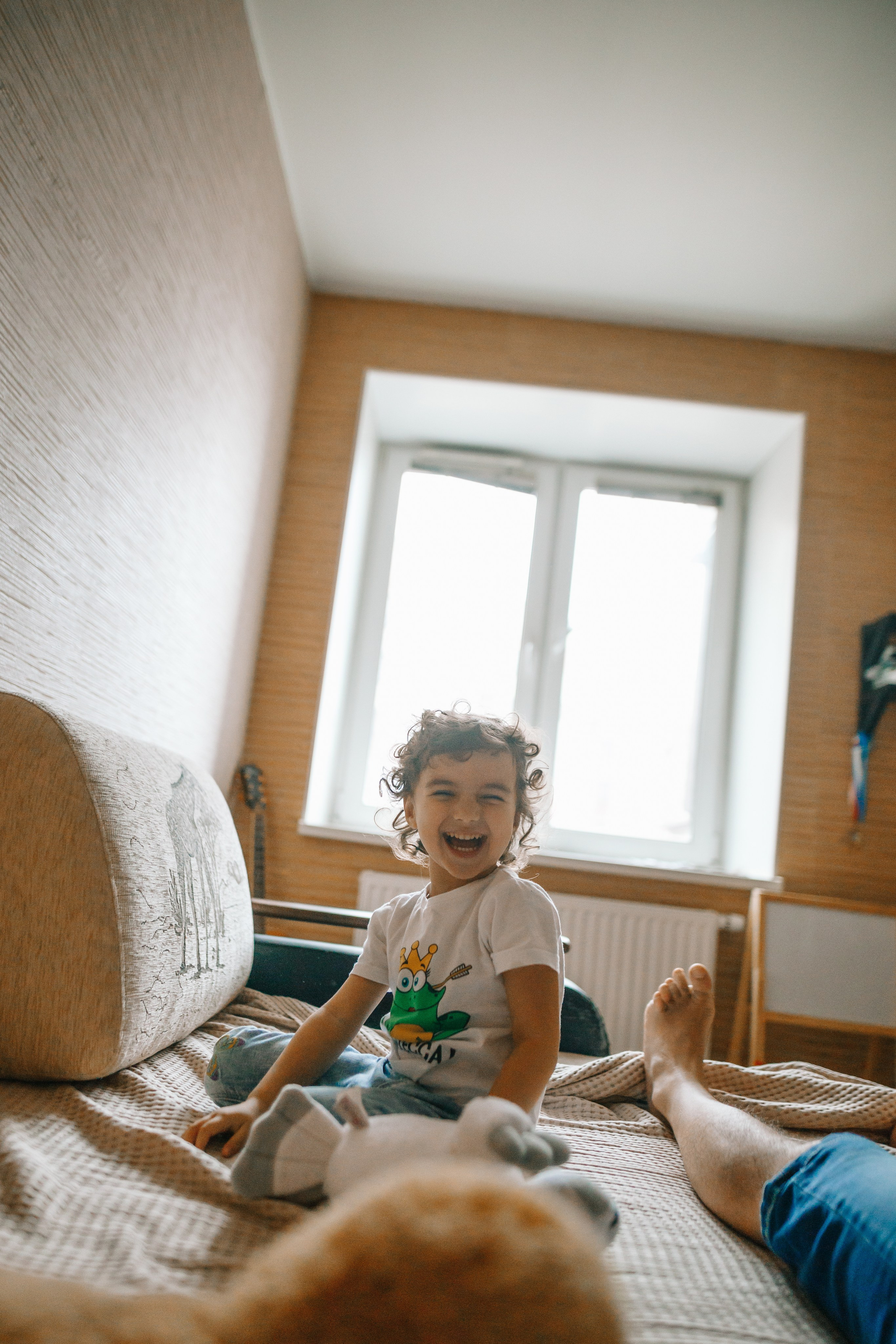 Пример семейной фотосессии дома. Дмитрий Мартьянов семейный фотограф в Санкт-Петербурге