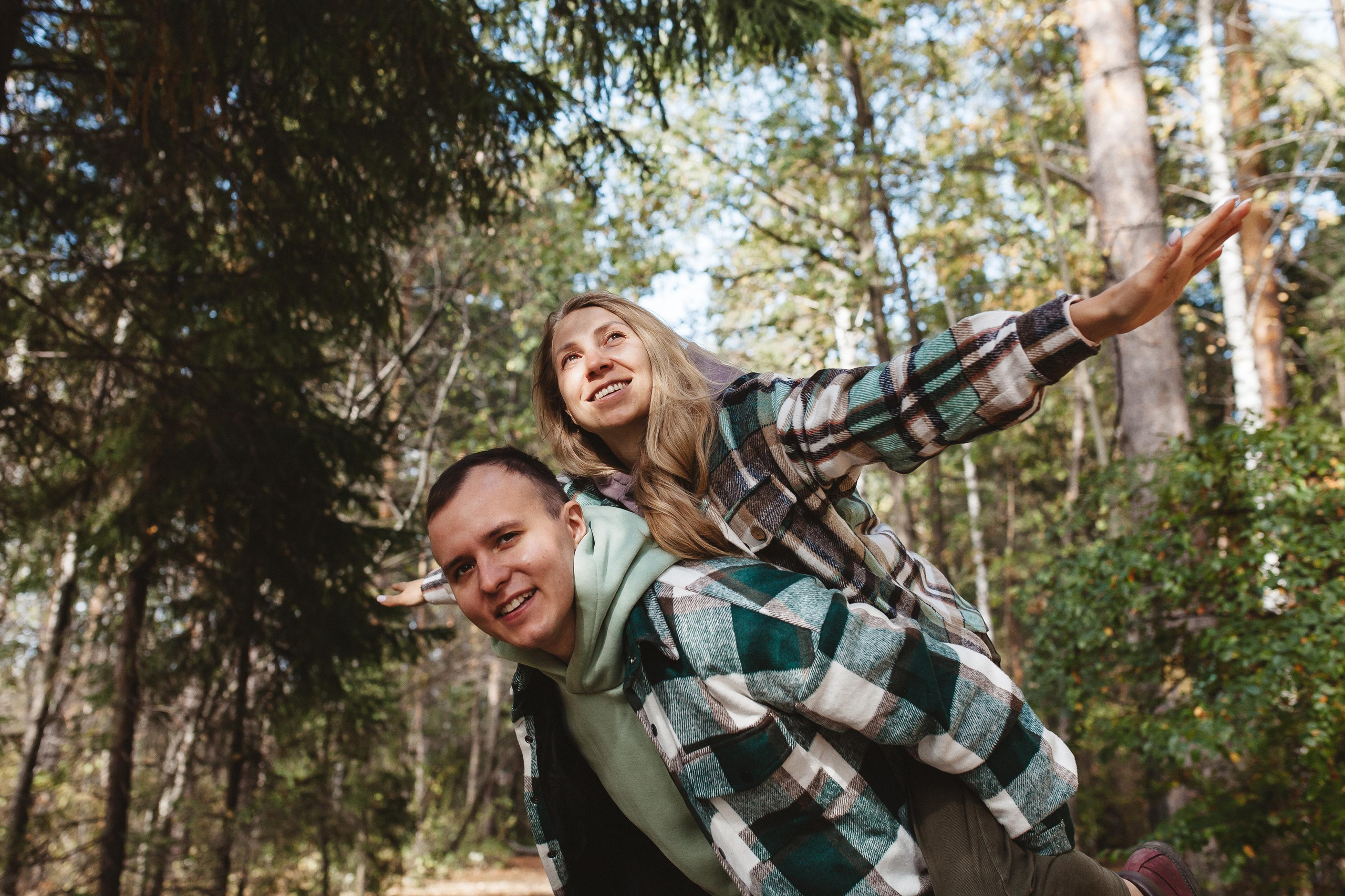 Антон, Надя, Даша, Лёва, бабушка и Циркон. Семейный фотограф Трусова Евгения в Екатеринбурге