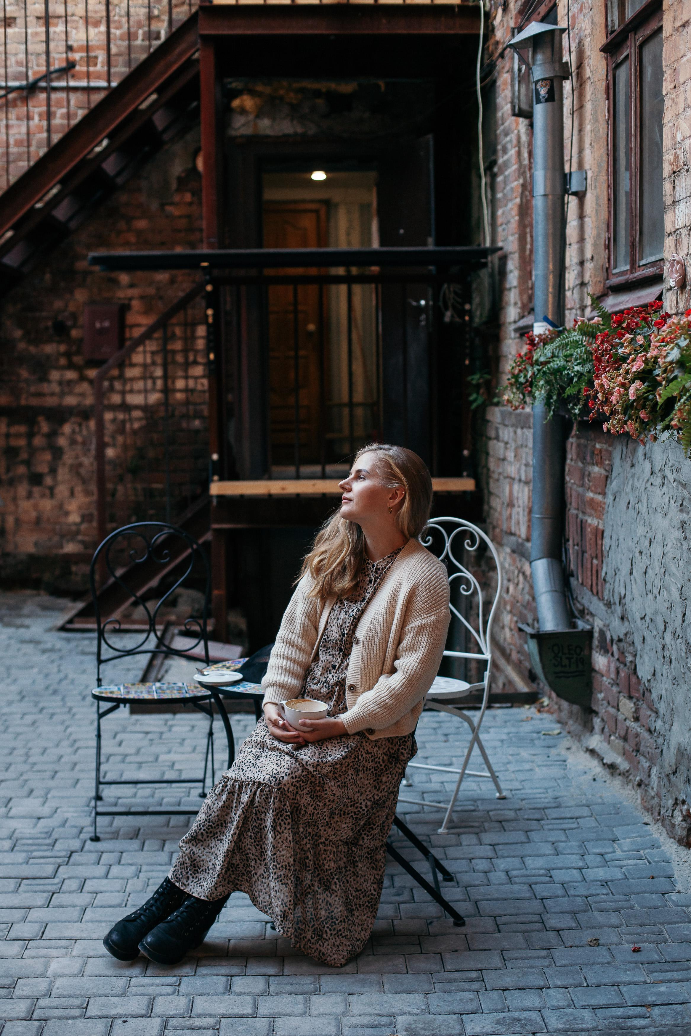 Аня, портреты в кафе. Семейный фотограф Трусова Евгения в Екатеринбурге