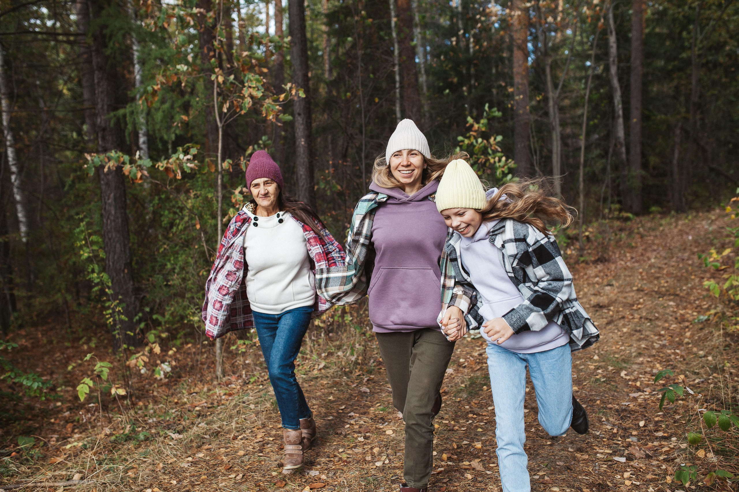Антон, Надя, Даша, Лёва, бабушка и Циркон. Семейный фотограф Трусова Евгения в Екатеринбурге