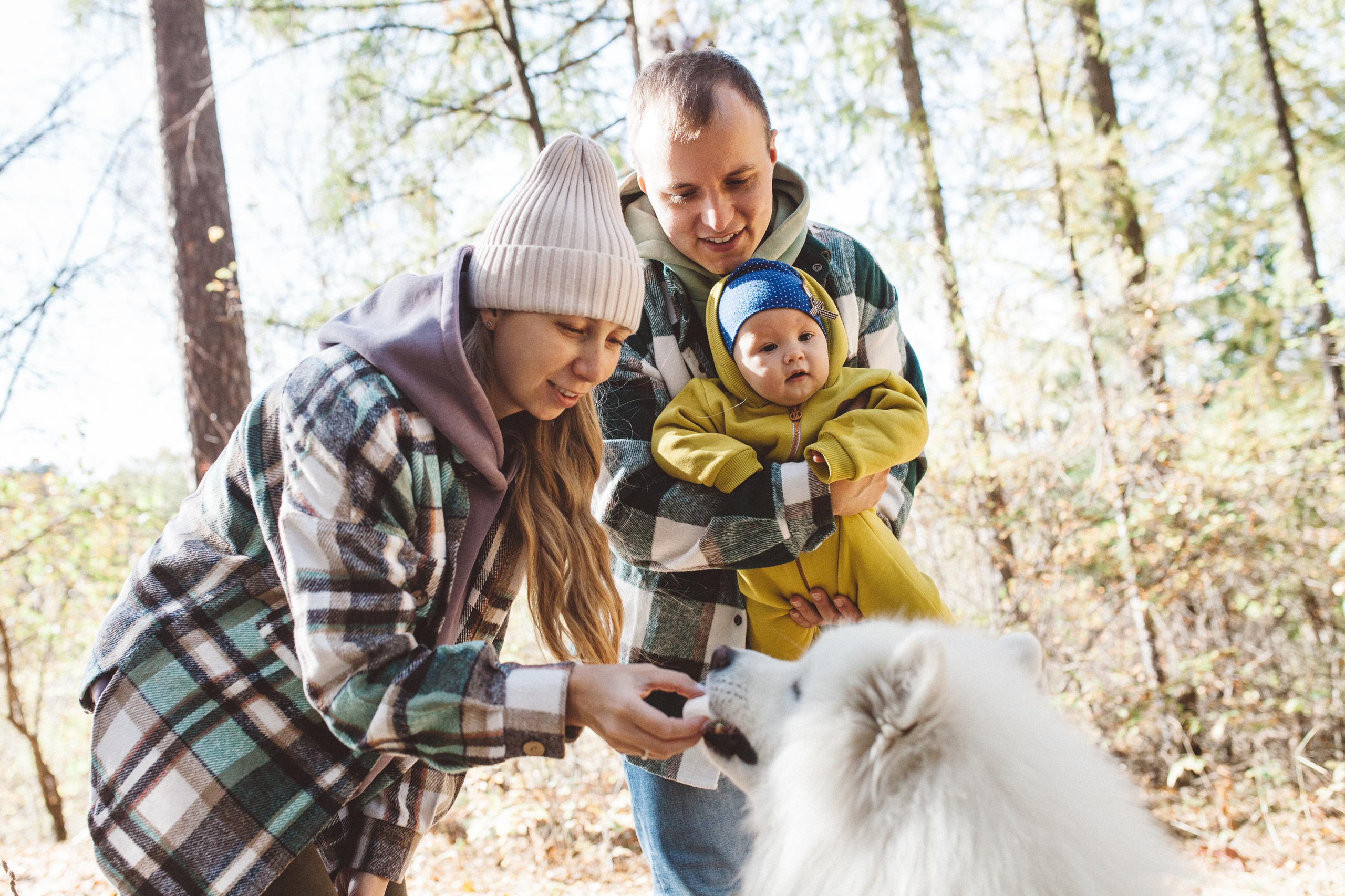 Антон, Надя, Даша, Лёва, бабушка и Циркон. Семейный фотограф Трусова Евгения в Екатеринбурге