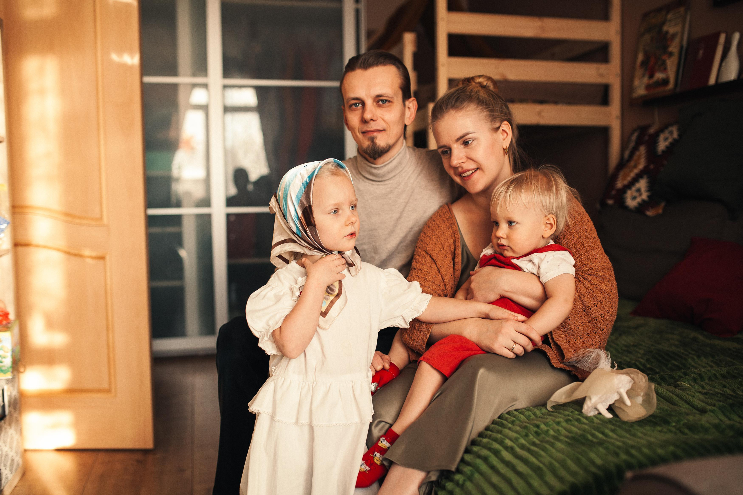 Виталий, Аня, Маруся и Лёшенька. Семейный фотограф Трусова Евгения в Екатеринбурге