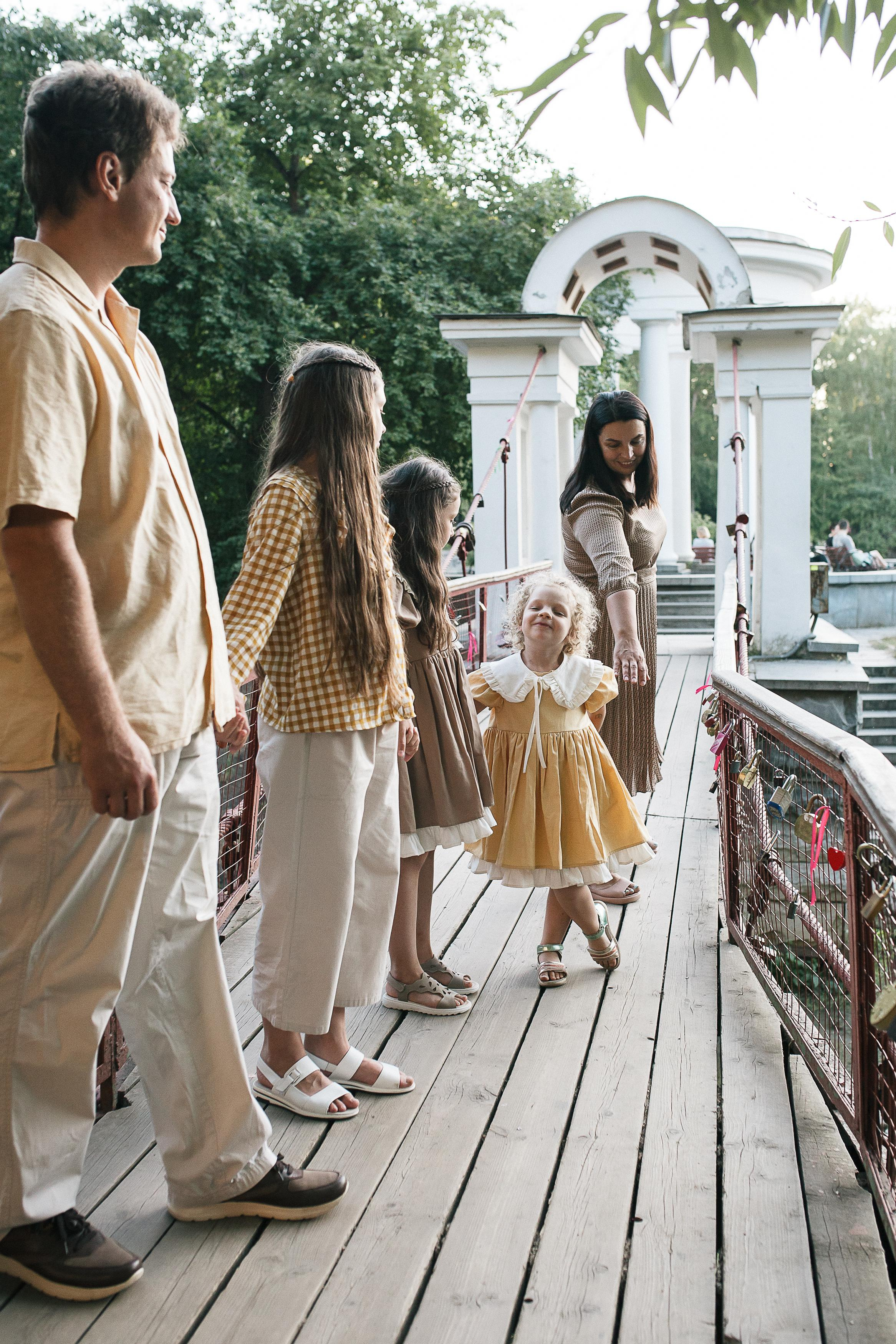 Дима, Марина, Олеся, Алёна и Милана. Семейный фотограф Трусова Евгения в Екатеринбурге
