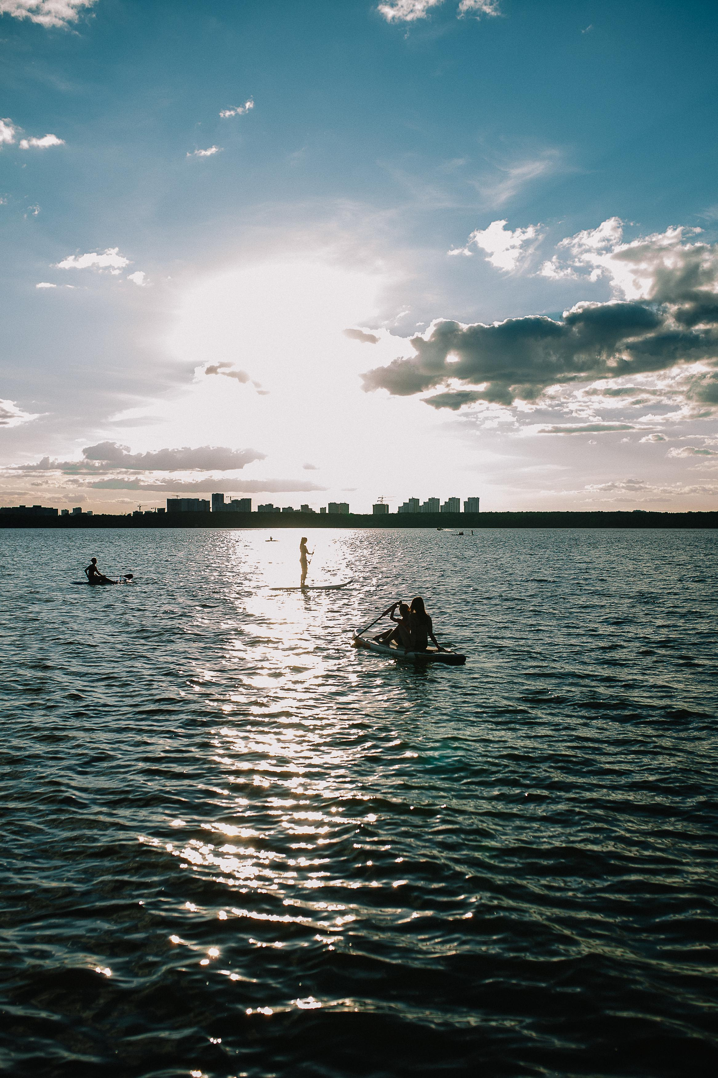 Маша и Юля на сапбордах. Семейный фотограф Трусова Евгения в Екатеринбурге