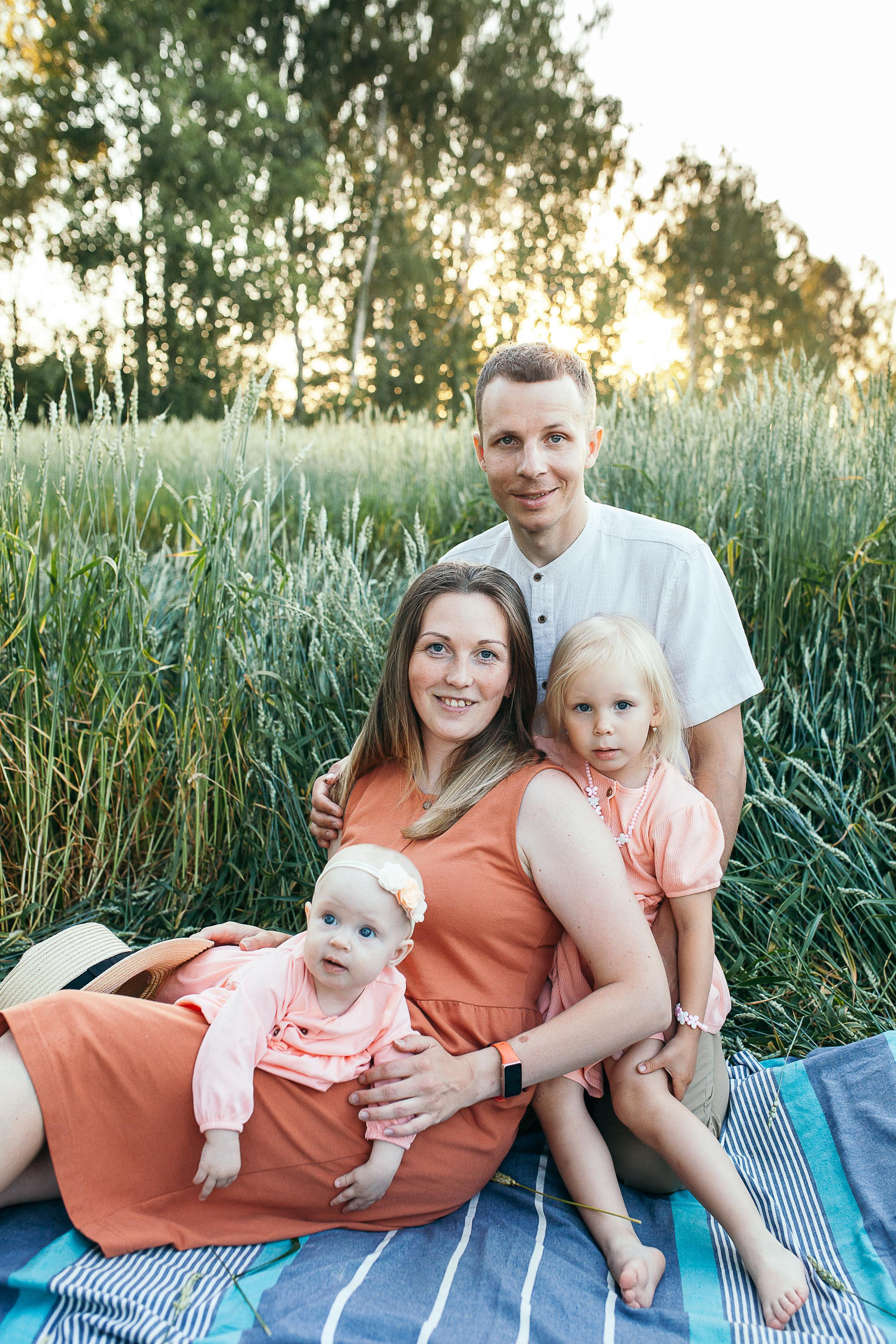 Саша, Оля, Тася и Ксюнечка. Семейный фотограф Трусова Евгения в Екатеринбурге