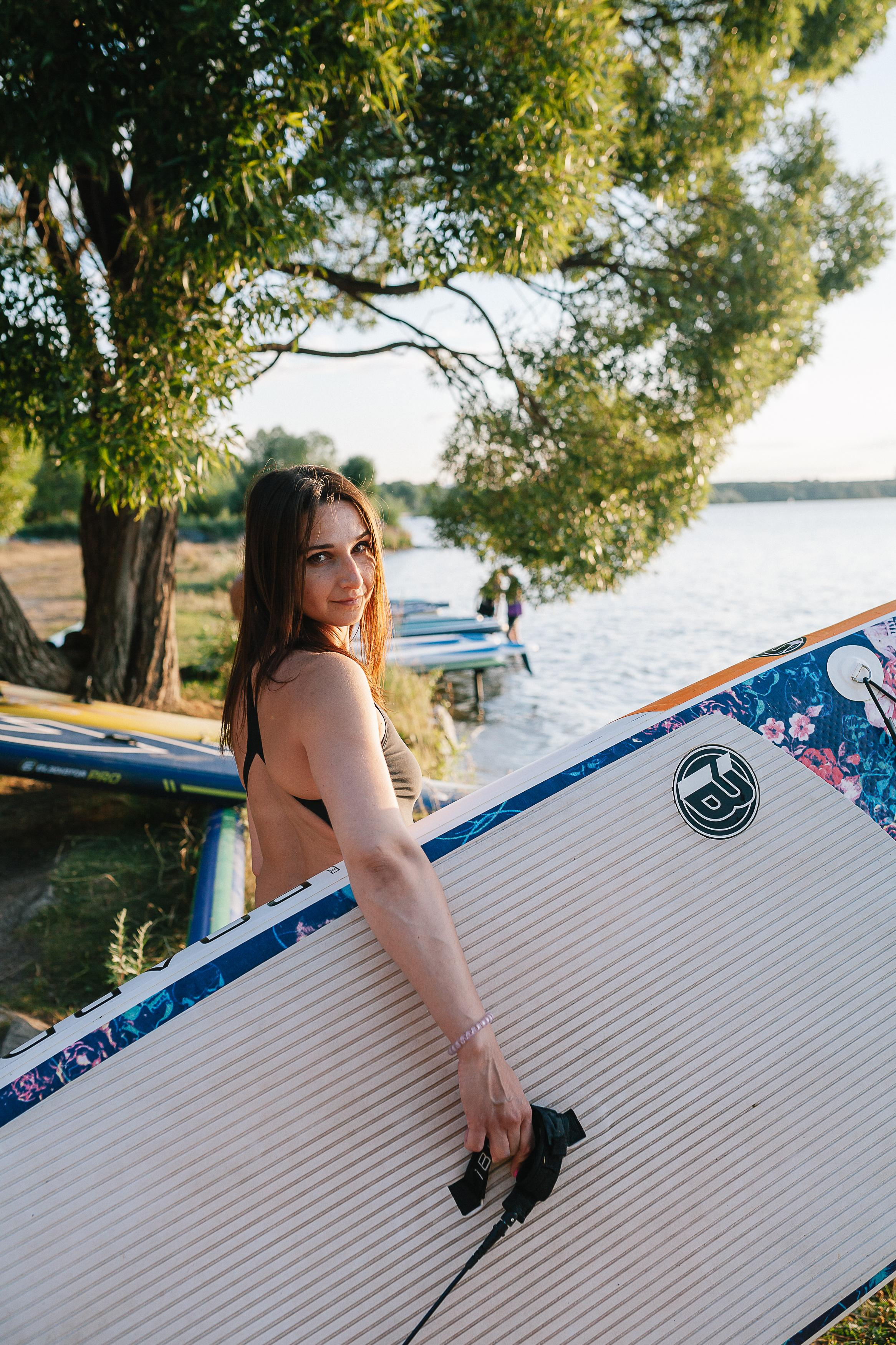 Маша и Юля на сапбордах. Семейный фотограф Трусова Евгения в Екатеринбурге