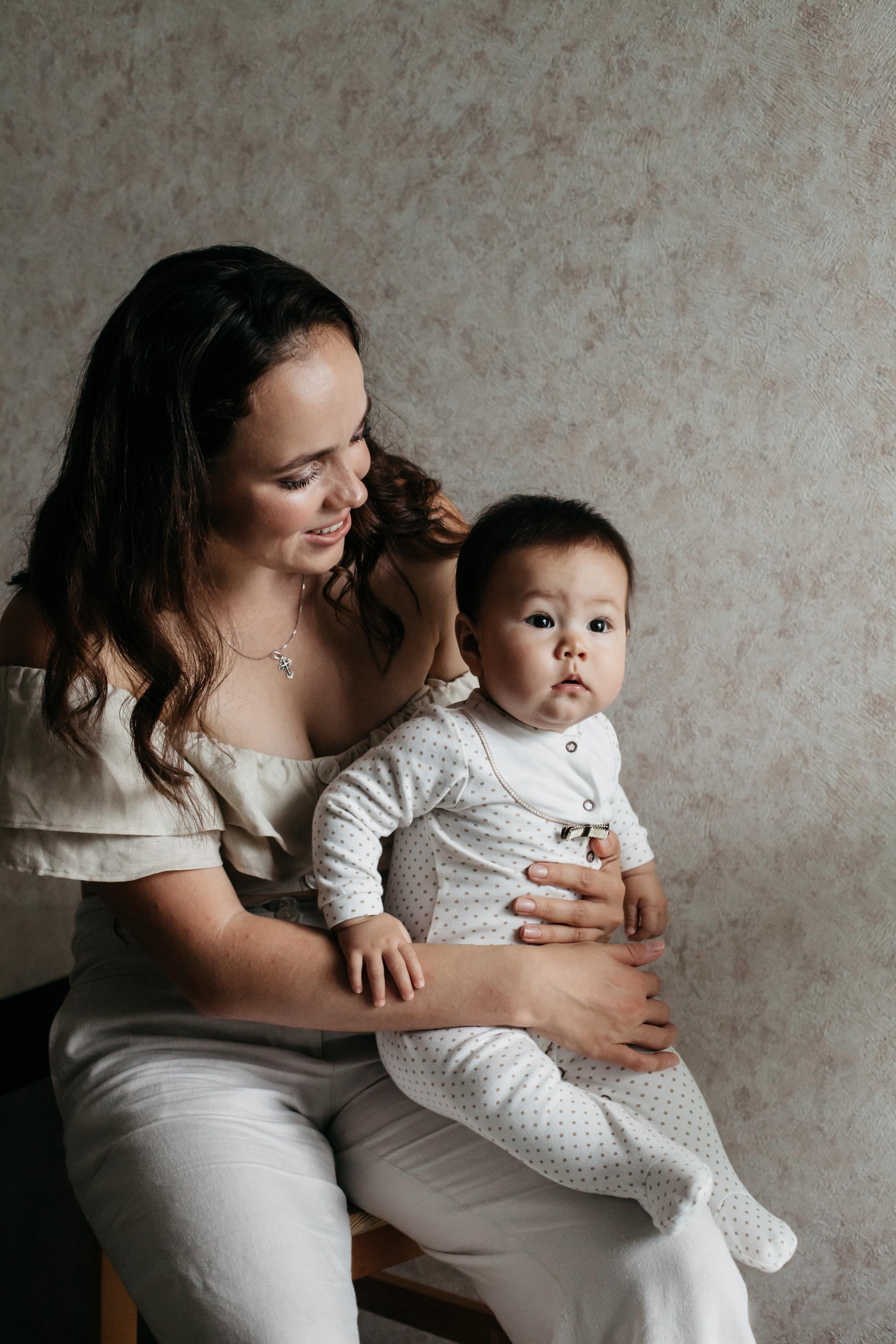 Какую одежду подобрать для домашней фотосессии. Семейный фотограф Трусова Евгения в Екатеринбурге