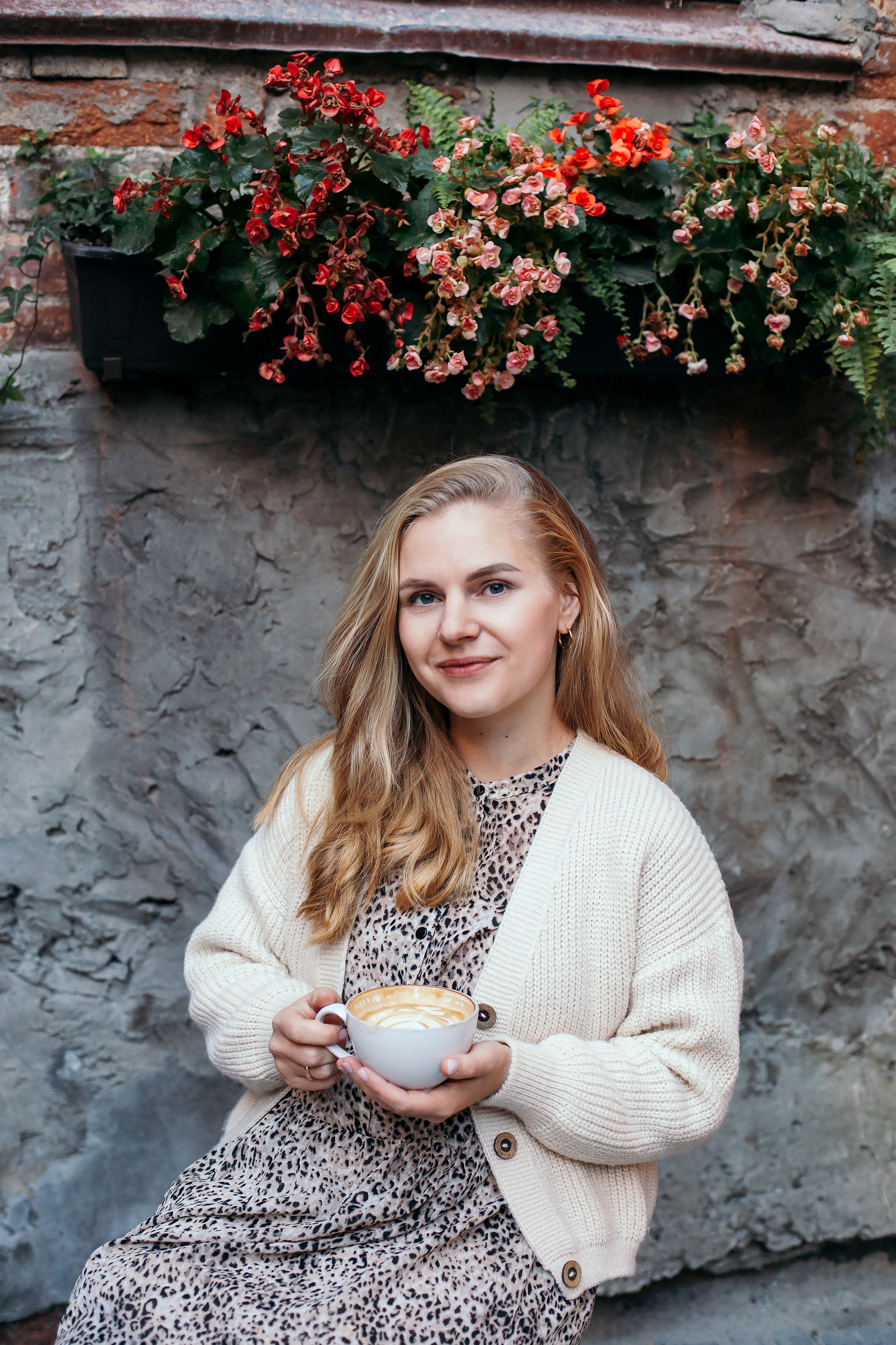 Аня, портреты в кафе. Семейный фотограф Трусова Евгения в Екатеринбурге