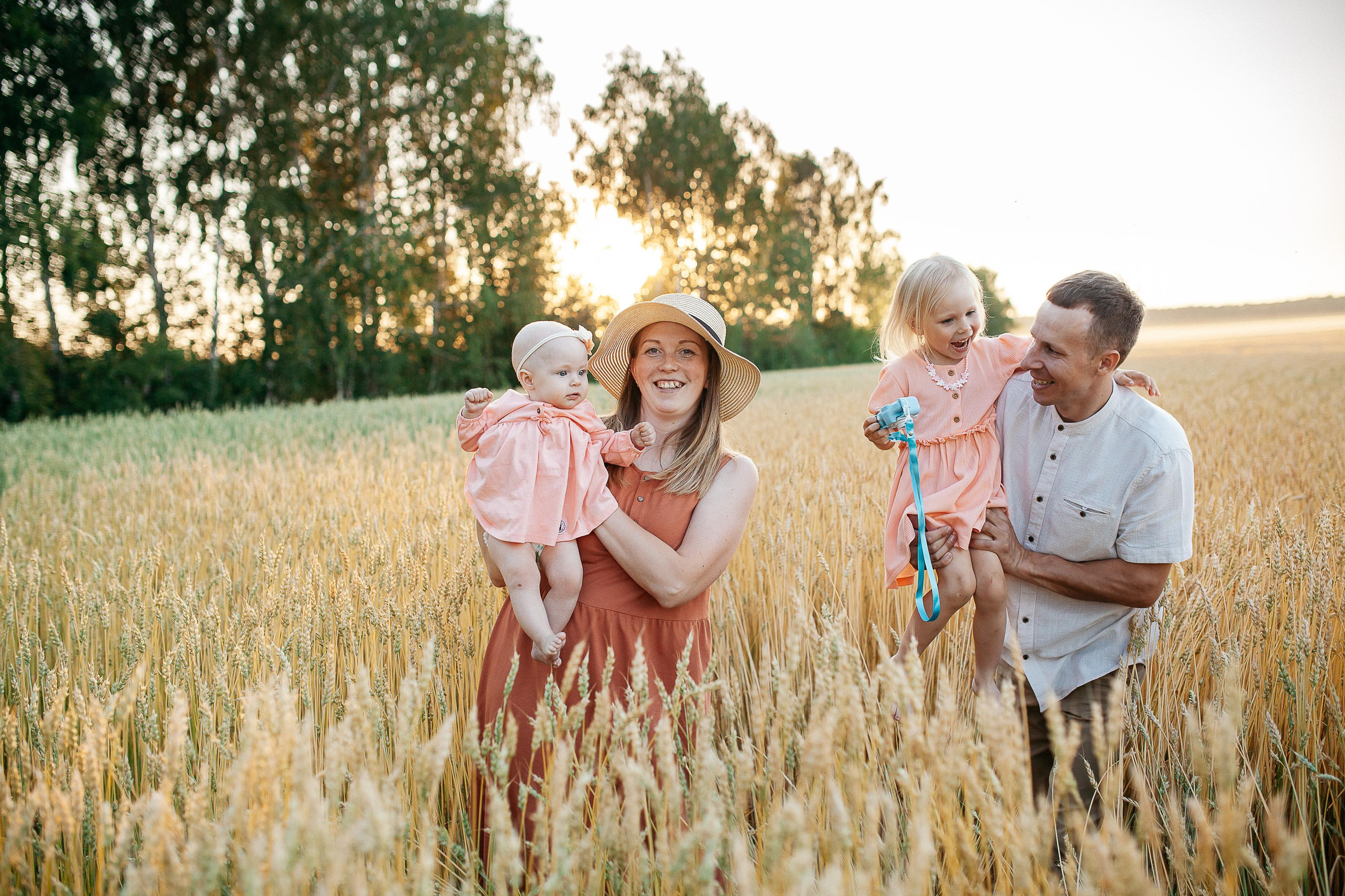 Саша, Оля, Тася и Ксюнечка. Семейный фотограф Трусова Евгения в Екатеринбурге