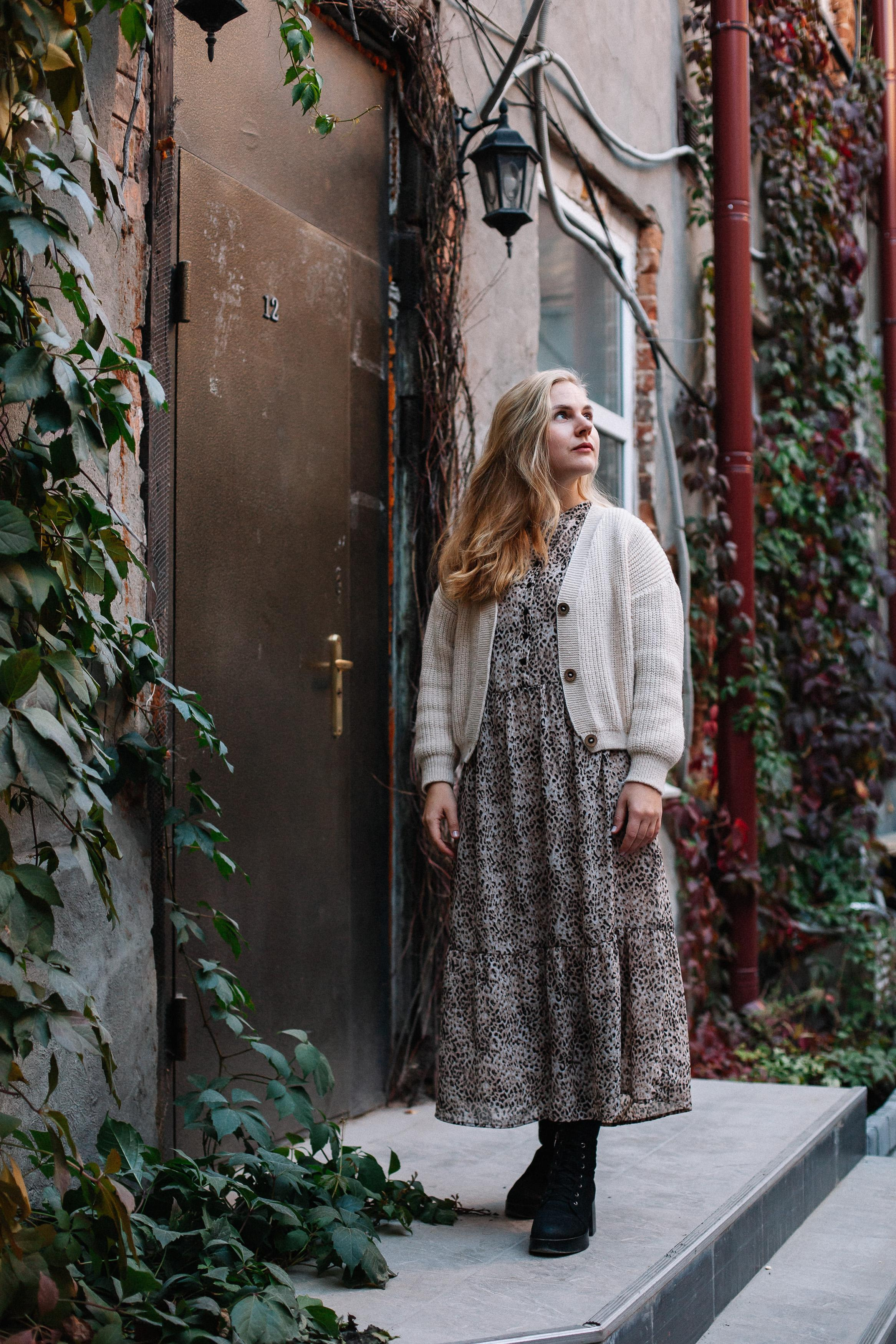 Аня, портреты в кафе. Семейный фотограф Трусова Евгения в Екатеринбурге