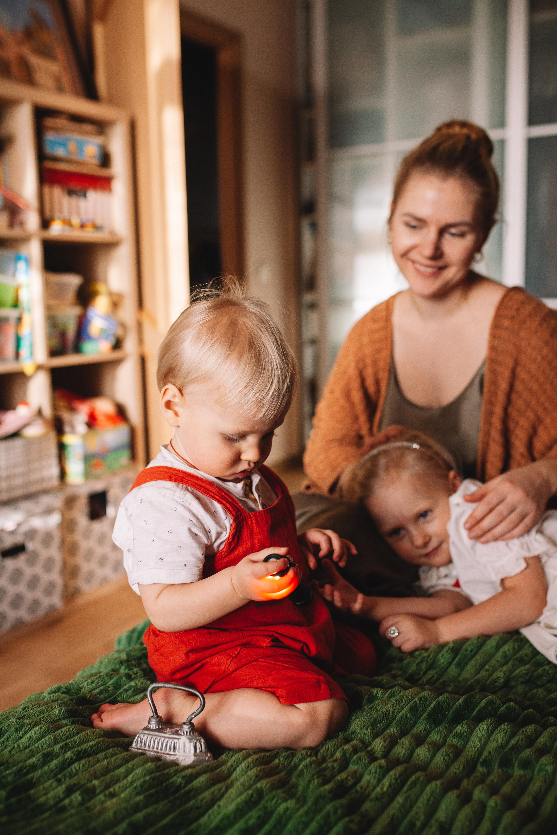 Виталий, Аня, Маруся и Лёшенька. Семейный фотограф Трусова Евгения в Екатеринбурге