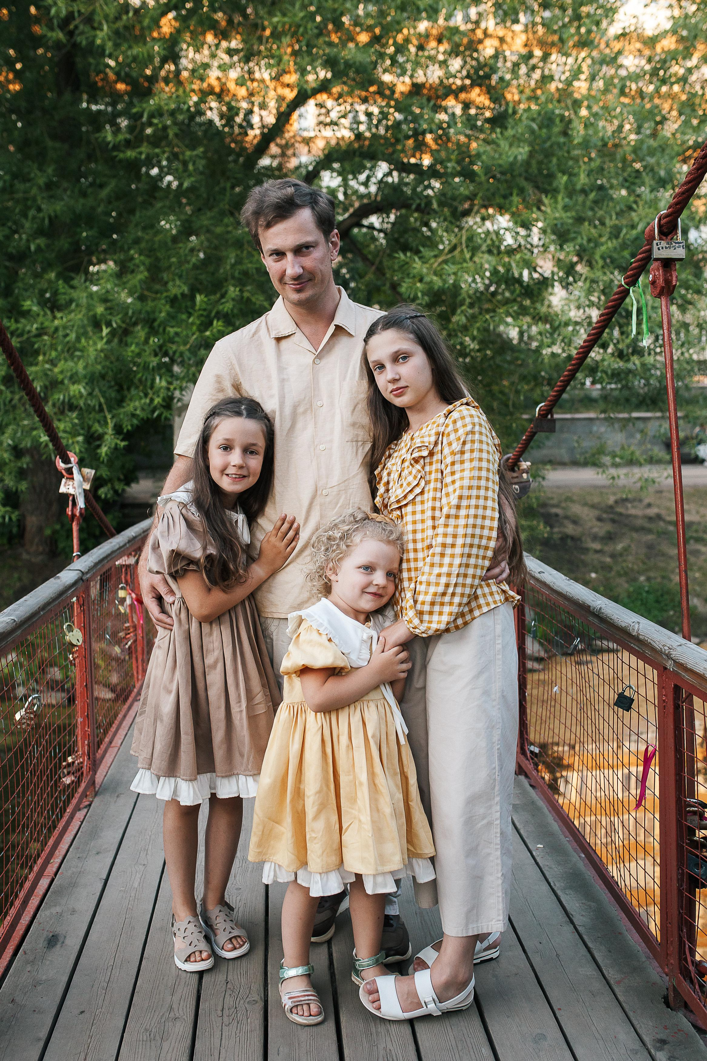 Дима, Марина, Олеся, Алёна и Милана. Семейный фотограф Трусова Евгения в Екатеринбурге