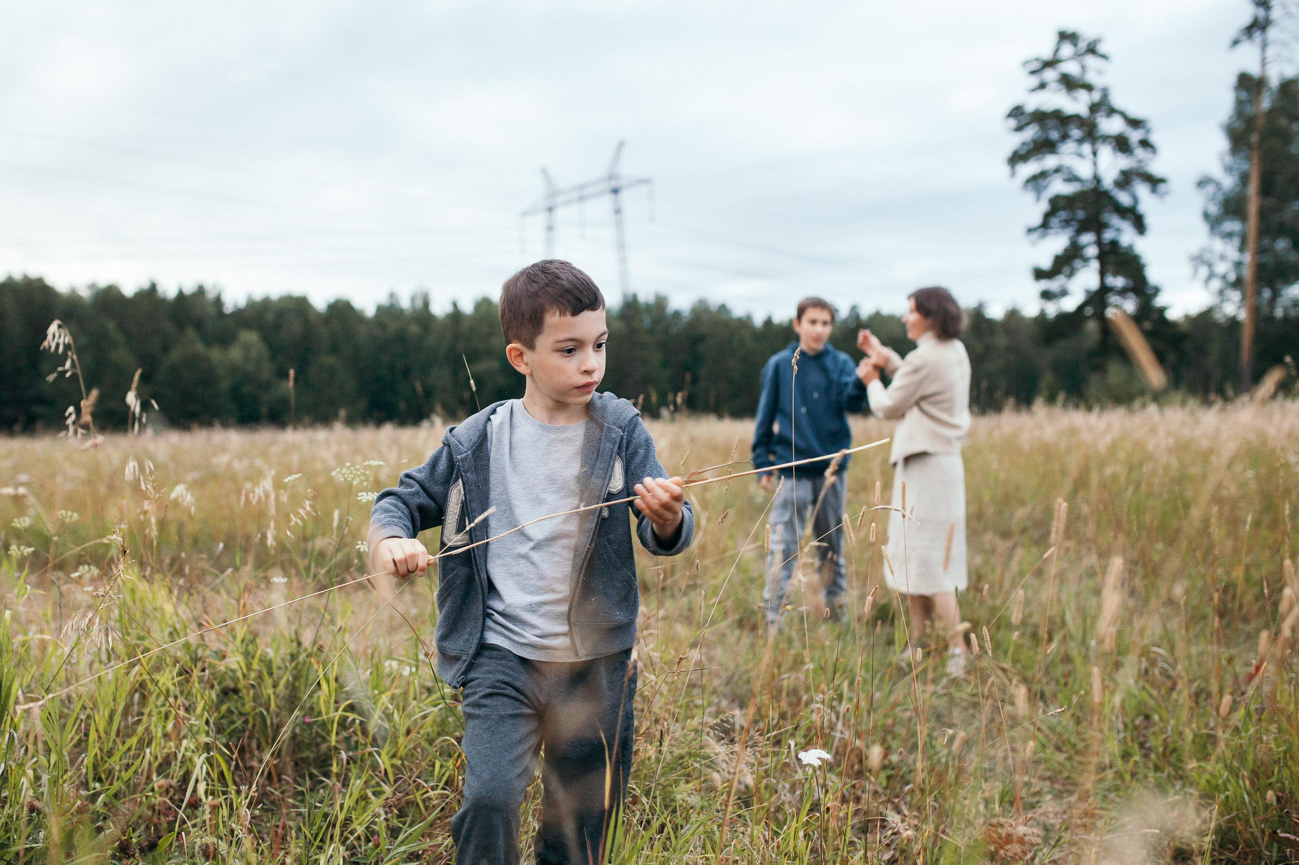 Мама Аня, Федя и Иван. Семейный фотограф Трусова Евгения в Екатеринбурге