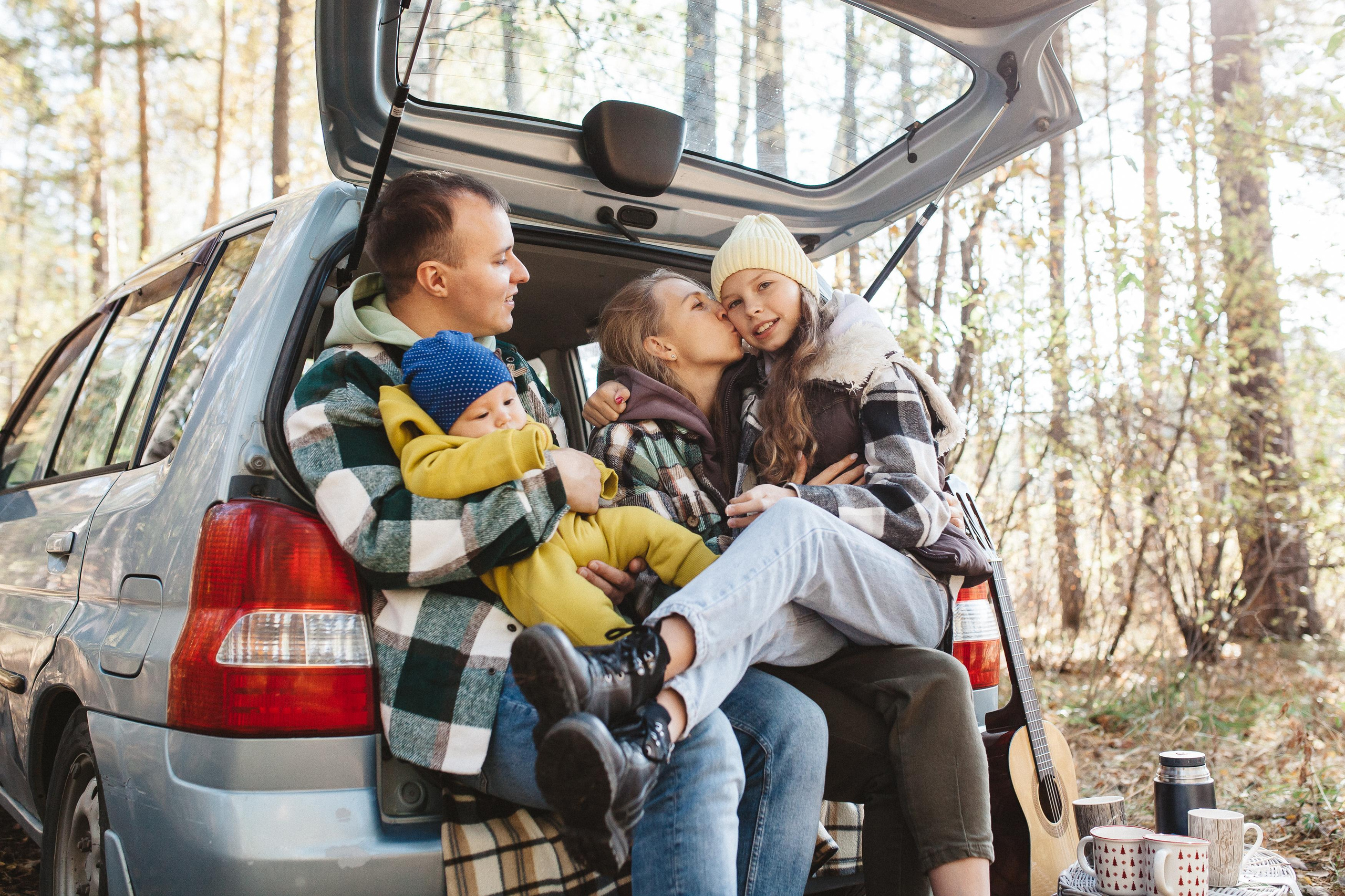 Антон, Надя, Даша, Лёва, бабушка и Циркон. Семейный фотограф Трусова Евгения в Екатеринбурге