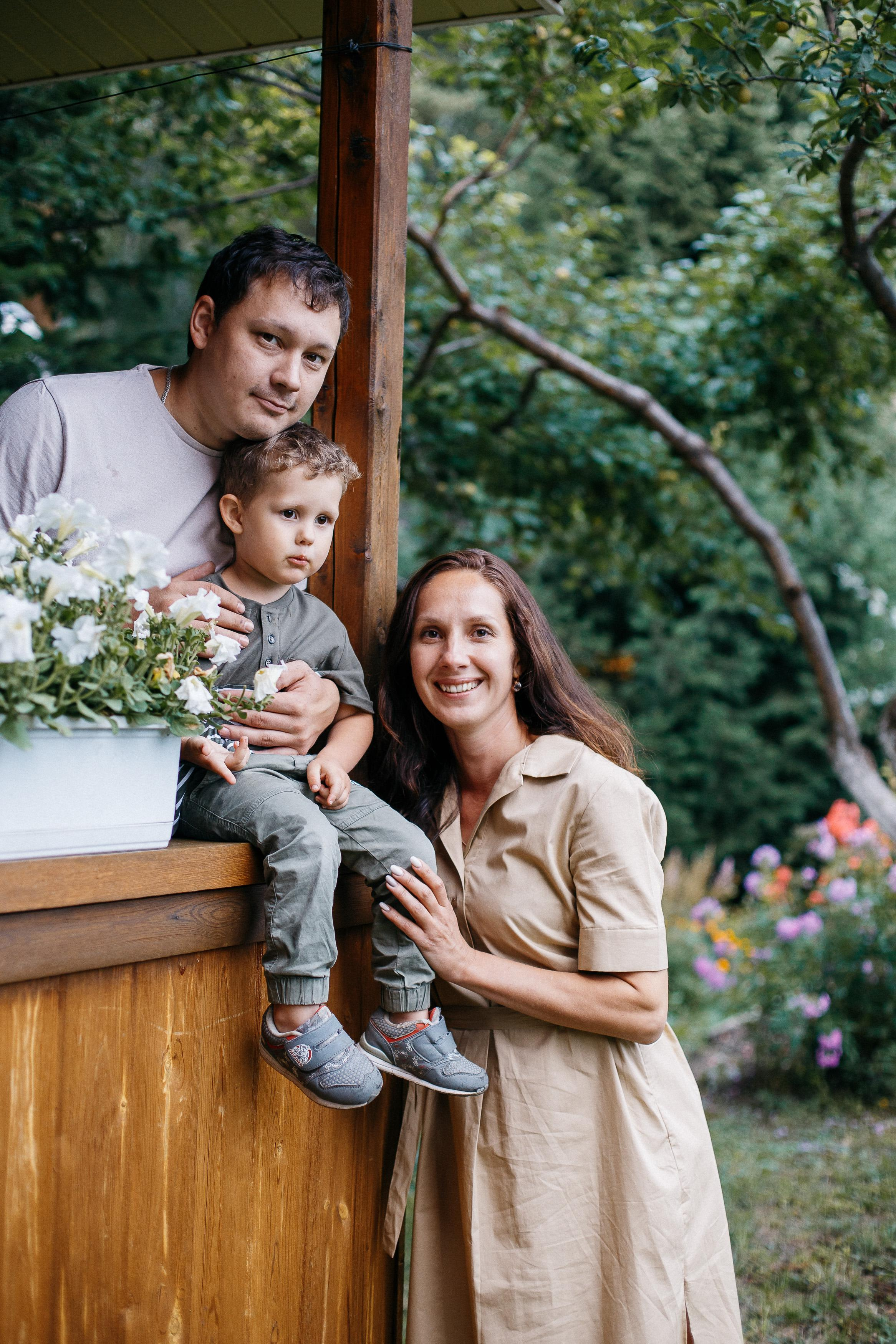 Какую одежду подобрать для домашней фотосессии. Семейный фотограф Трусова Евгения в Екатеринбурге