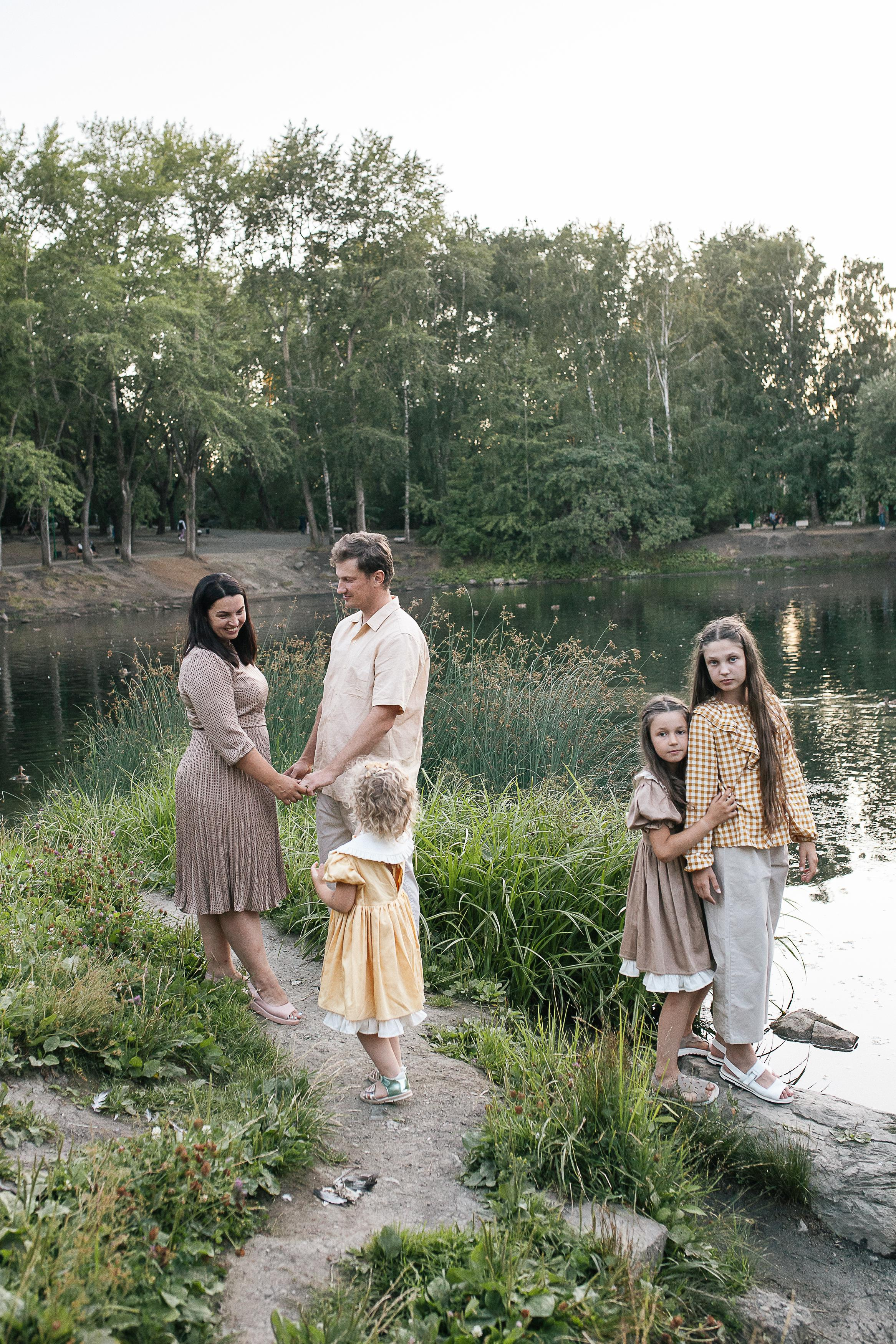 Дима, Марина, Олеся, Алёна и Милана. Семейный фотограф Трусова Евгения в Екатеринбурге