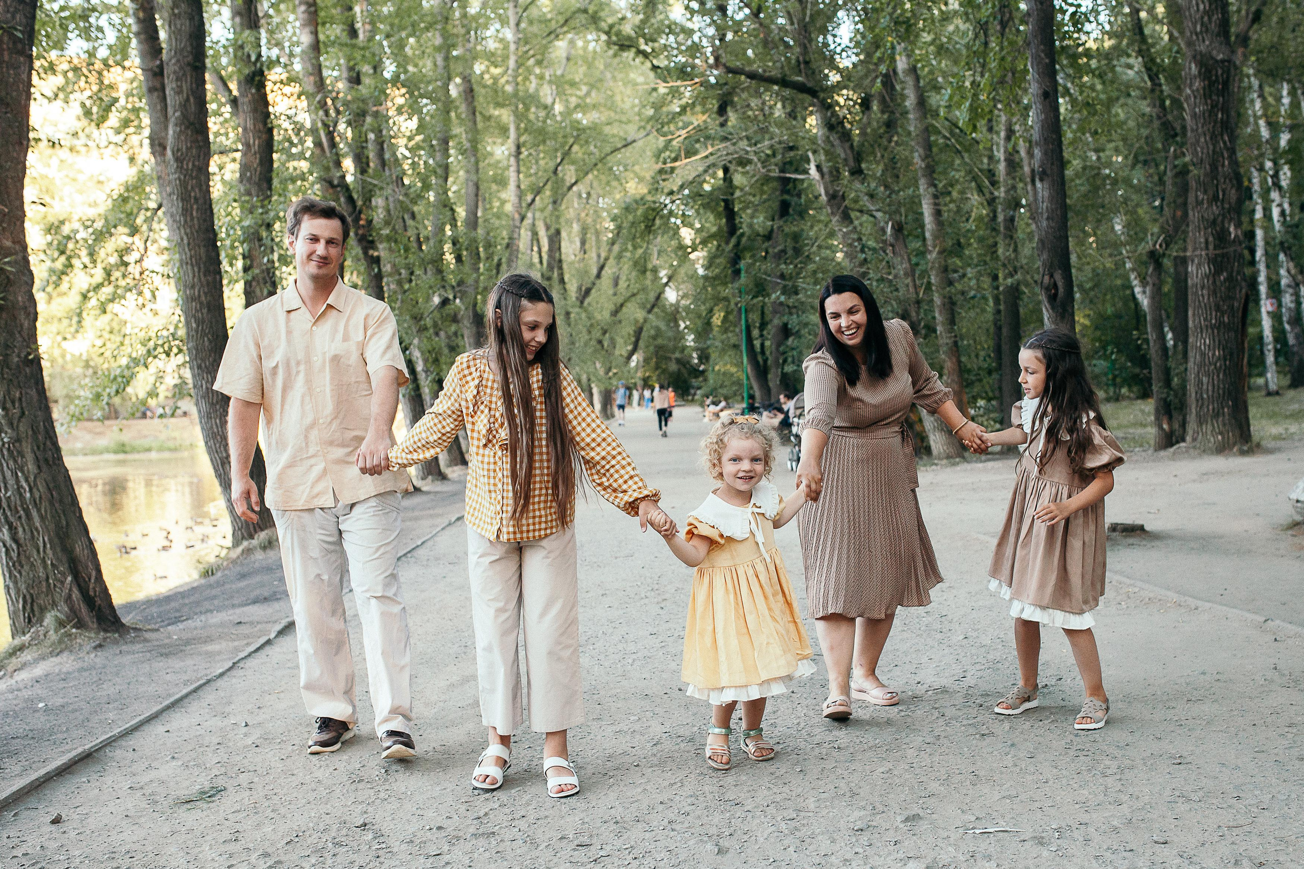 Дима, Марина, Олеся, Алёна и Милана. Семейный фотограф Трусова Евгения в Екатеринбурге