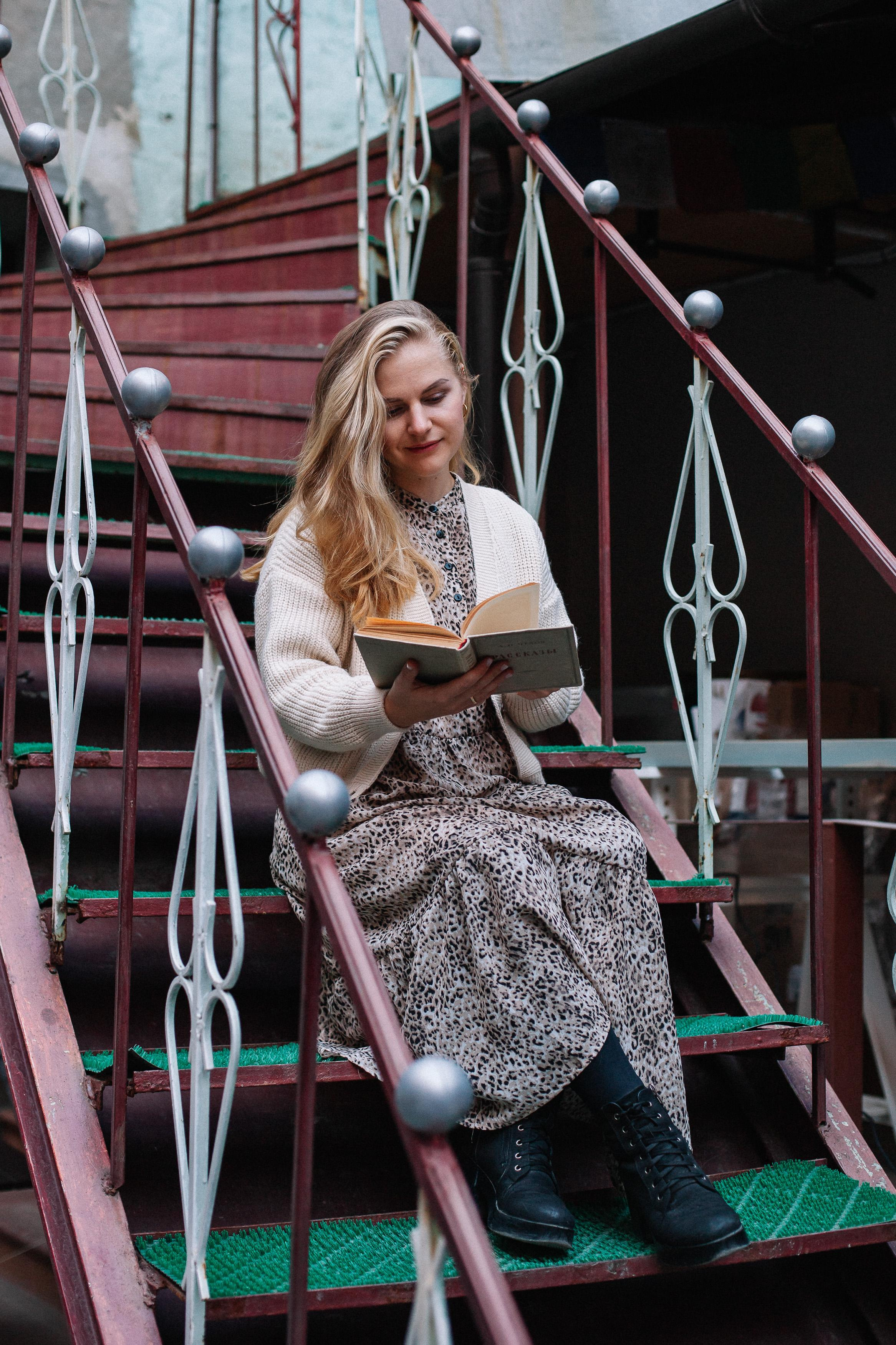 Аня, портреты в кафе. Семейный фотограф Трусова Евгения в Екатеринбурге